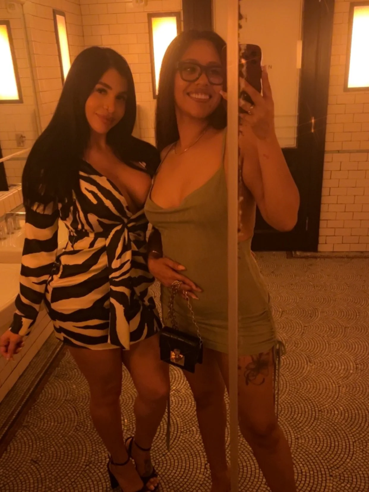 Mon amiieee 💕 Je t&rsquo;aime, babe ! 😍 @its_mariabella_ 

Quelle chance j&rsquo;ai d&rsquo;avoir une meilleure amie qui est comme une s&oelig;ur pour moi ! Tu es une personne magnifique avec une personnalit&eacute; tellement fun. Aujourd&rsquo;hui