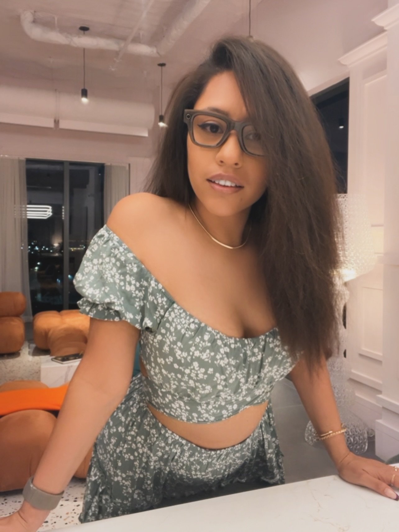 Una obra de arte 🎨 mujer iconica 

Amazon store front available 🔗 Amazon fashion

Comment &ldquo;closet&rdquo; and preview my closet finds