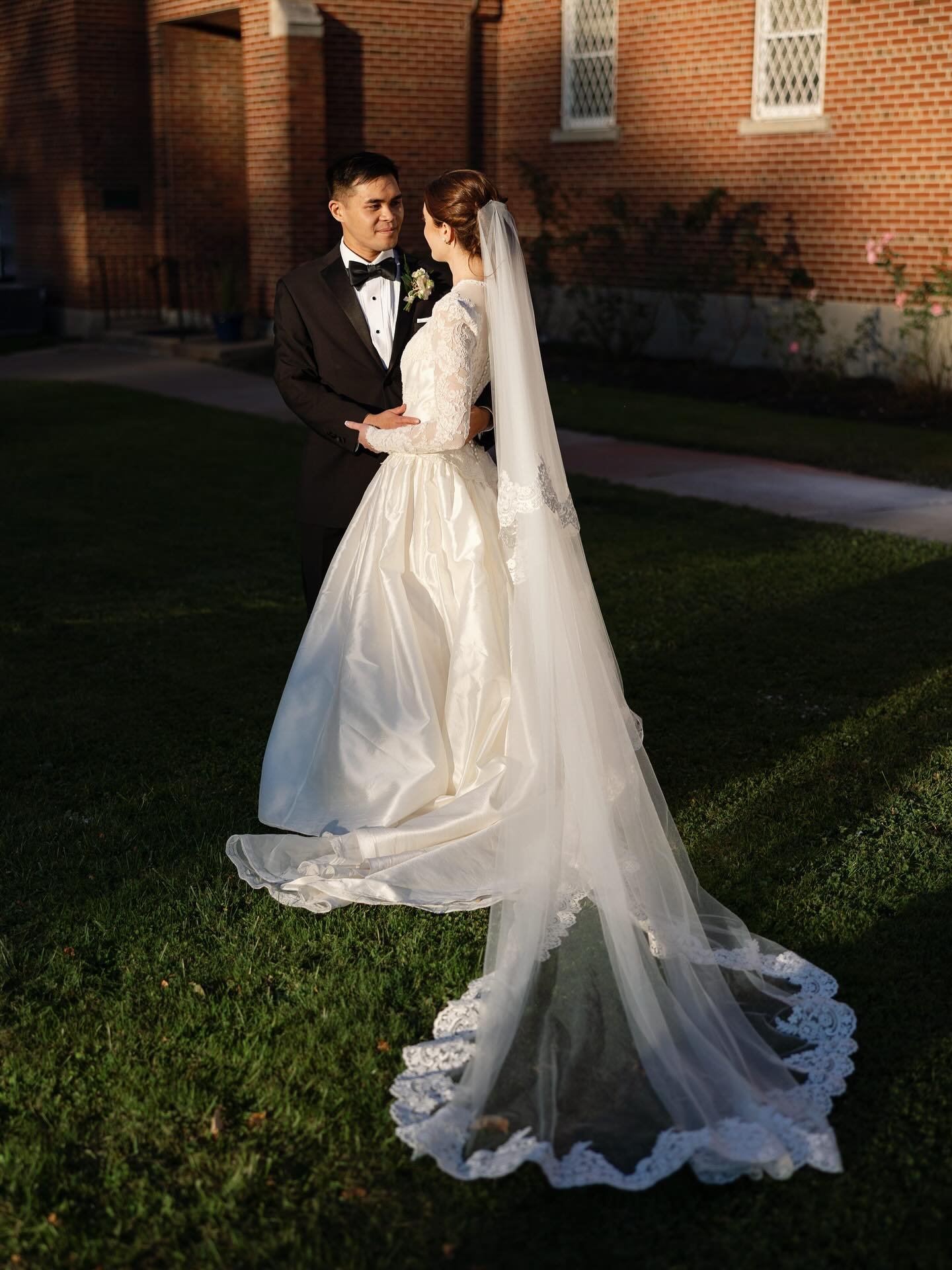 This wedding day was traditional at its finest. From the sacred ceremony mass we brought into reception stationary, to the bride&rsquo;s heirloom dress &mdash; details that felt like our couple, D&amp;G 🕊️ 

Venue @hotelsyracuseweddings
Planner @wed