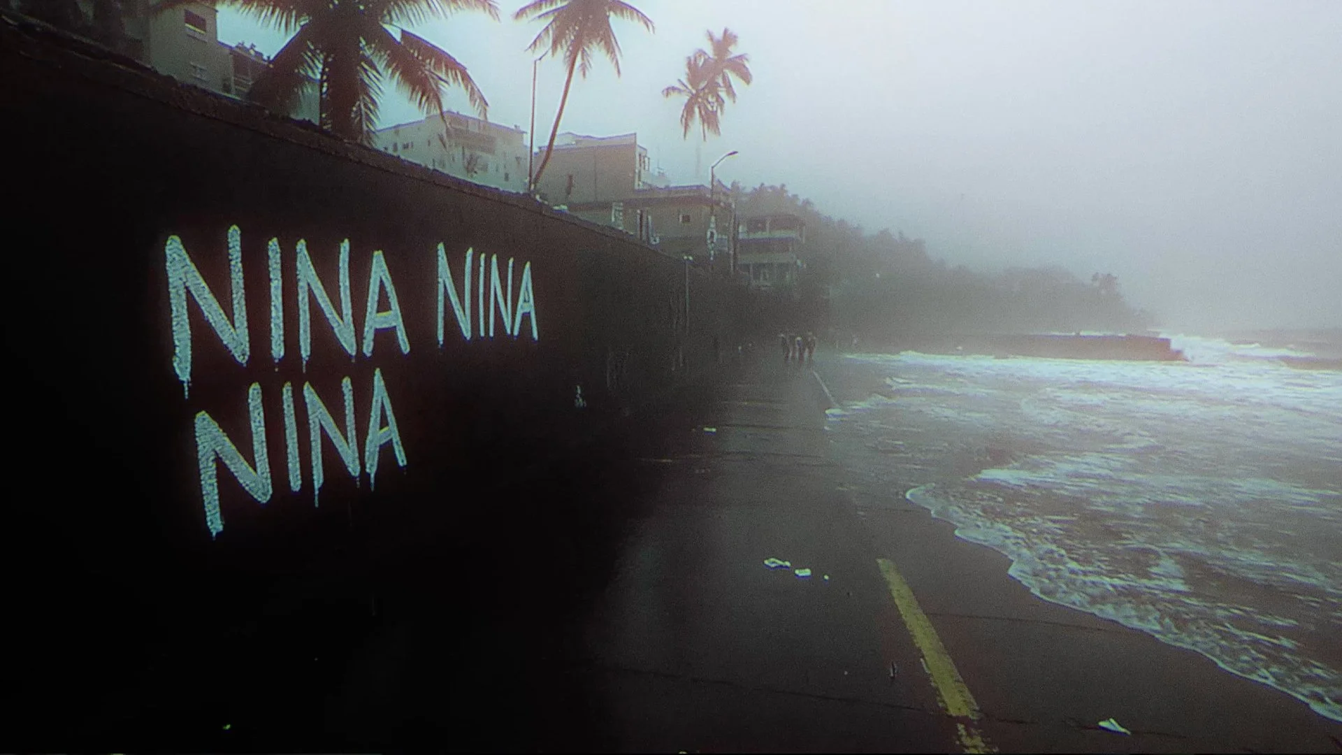 PierreBeecroft-NinaChuba-Fliegen-MusicVideo-6.jpg