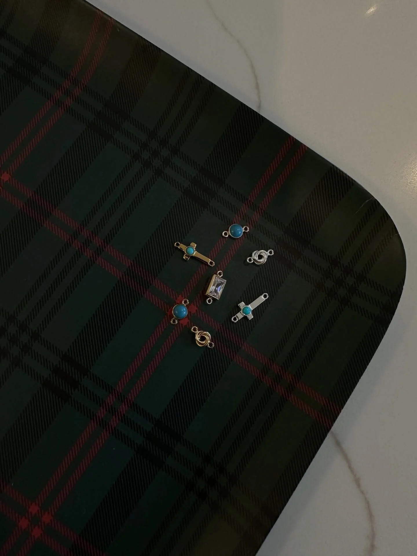 A few new chains and charms for this weekends pop-ups!

Find us tomorrow 12/13 @ivyboutiquefoco from 10am-3pm and Sunday 12/14 @shopfoothills Vintage Market from 11am-4pm🌟