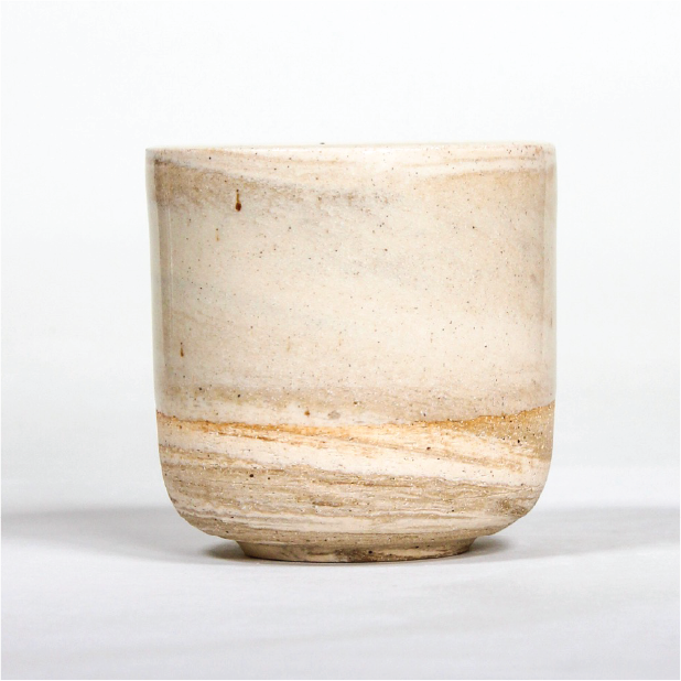 Color Combo: Desert Canyon
||| Key Colors: White, Tan, Brown
||| Body Shape: Tsutsu | Cylinder with a rounded base and tapered foot.
||| Finish: Chattered