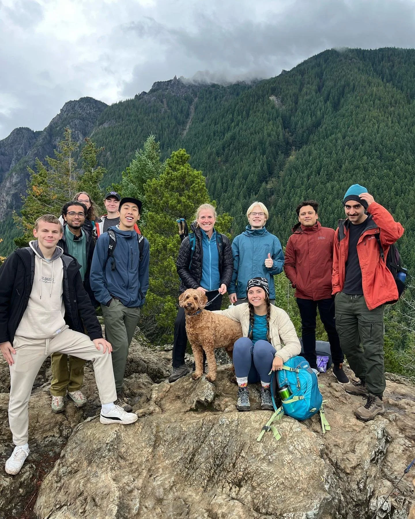 Awesome hikes at Little Si, Deception Pass State Park, and Old Sauk River Trail this weekend! Thank you Professors Eli Wheat, Jessica Gephart, and O&rsquo;Mara for joining us and bringing your dogs, partners, and kids! 💚💚