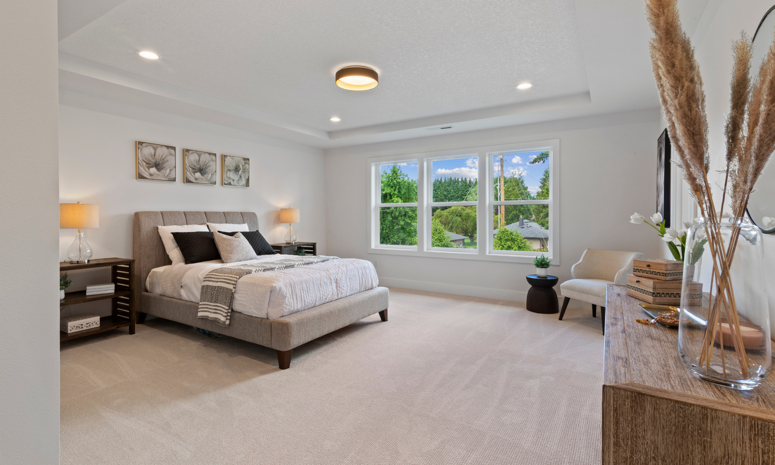 Home staging in a large master bedroom