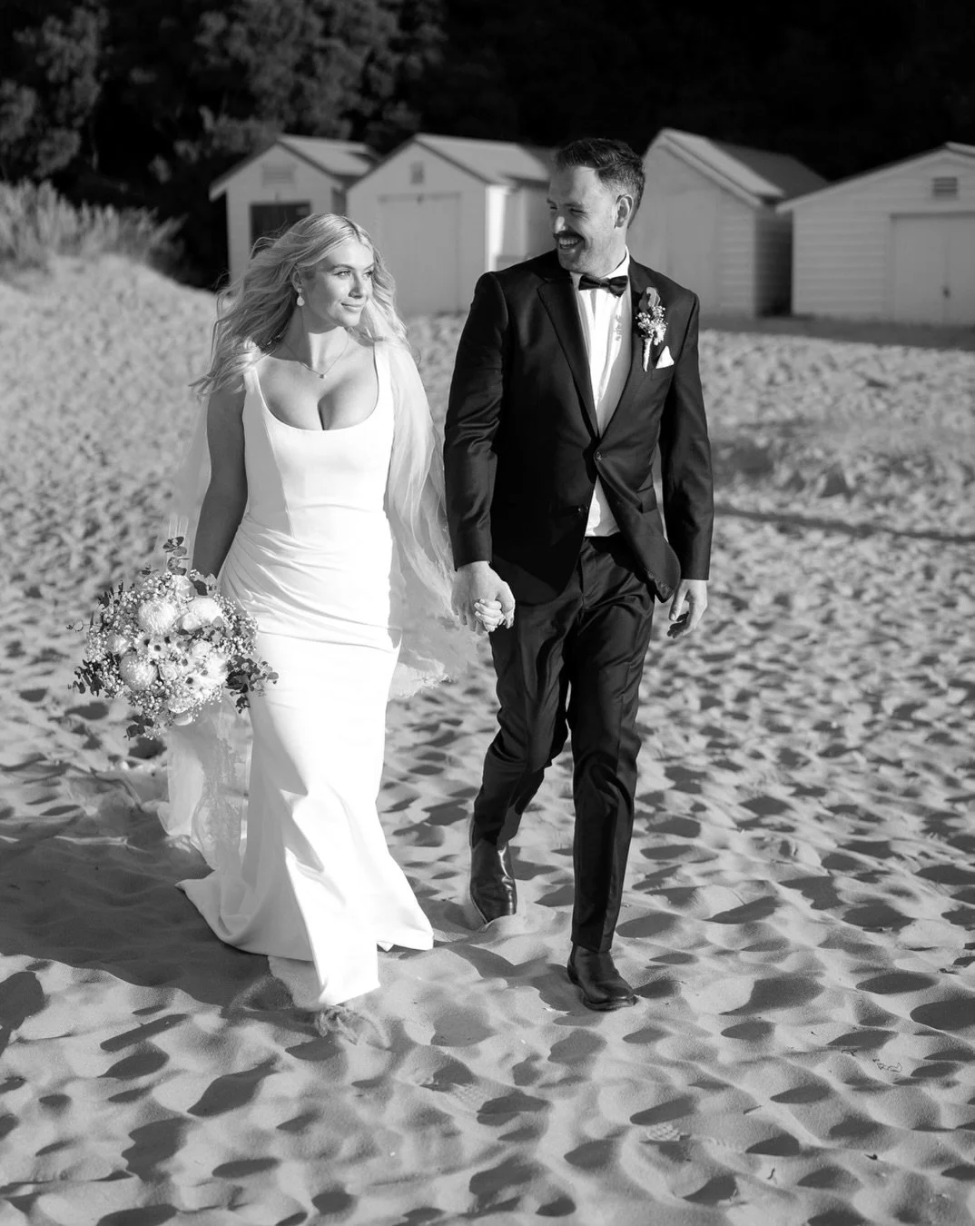 Ellie + Kiean 🤍  carried out a surprise elopement wedding 2 weeks before their engagement party - playing their wedding film at their engagement party ! Seeing as the dance floor was filled all night with 40 people I can only imagine what their enga
