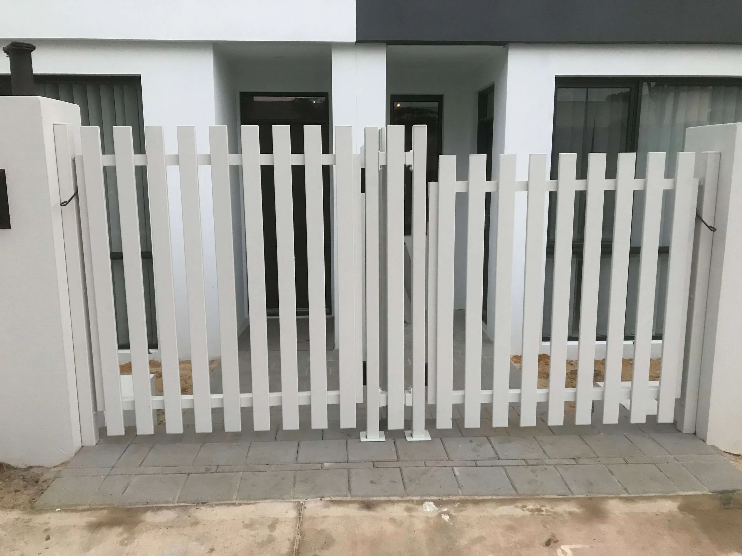 vertical-gates-perth.jpg