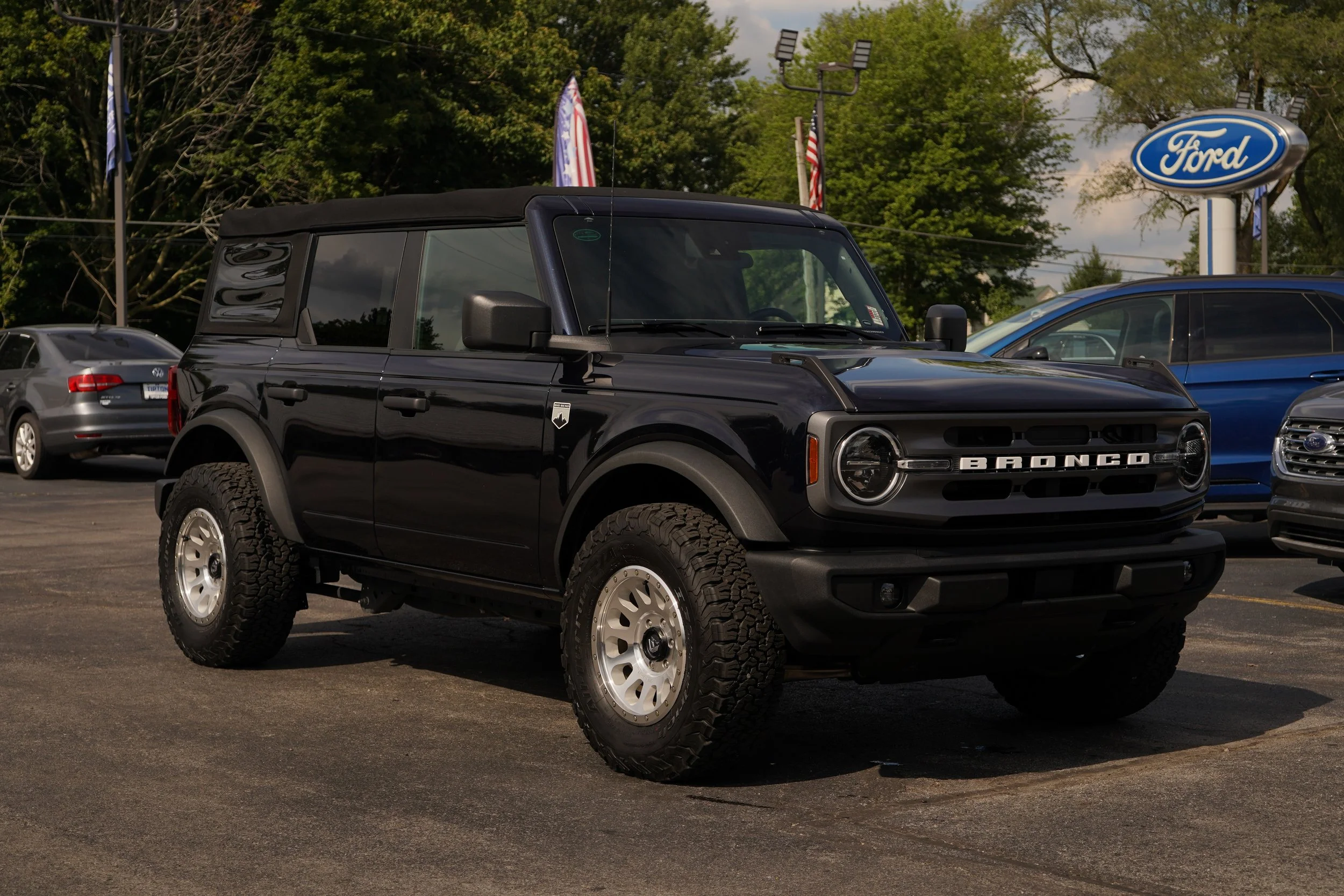 black ford bronco