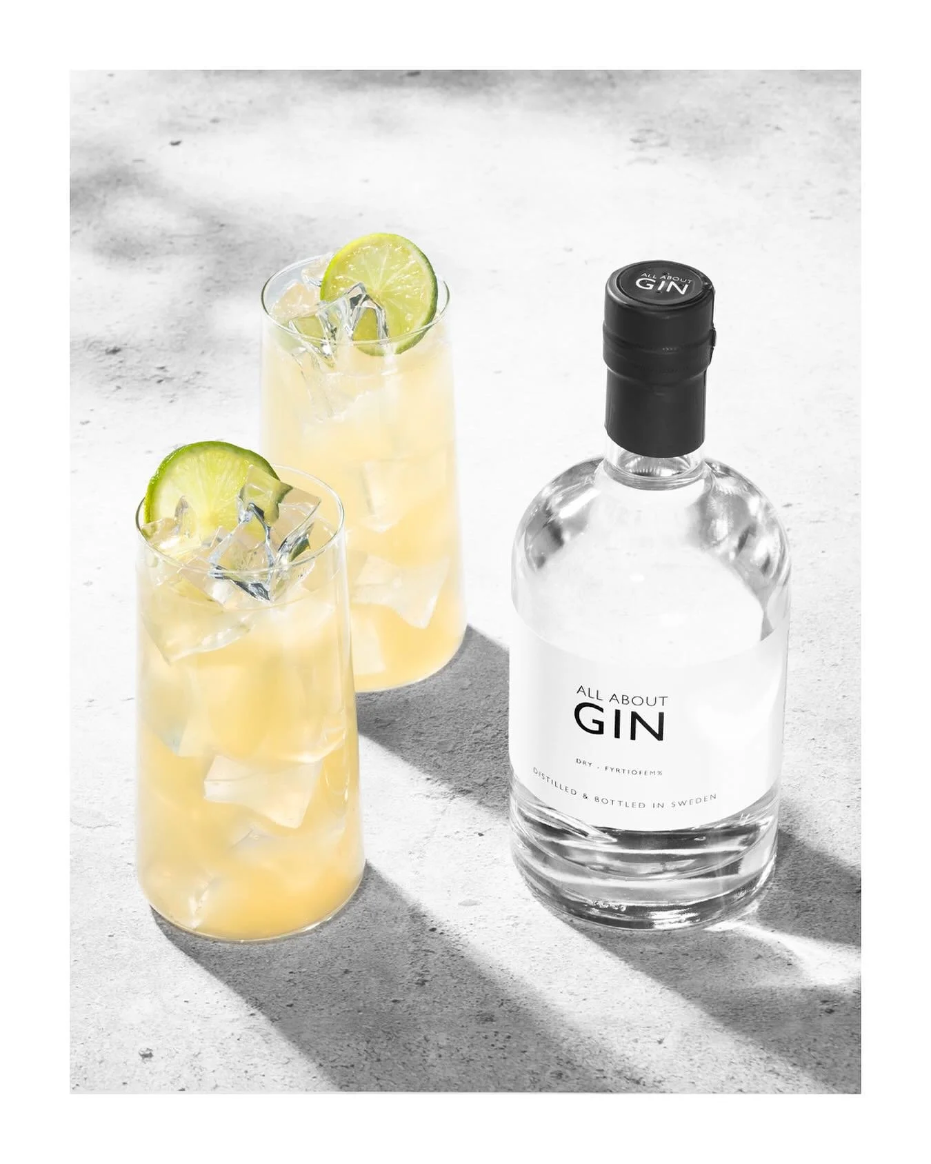 All About Pineapple &amp; Ginger🍍S&ouml;t, kryddig och uppfriskande &ndash; precis lagom ov&auml;ntad🥂 &Ouml;nskar er alla en riktigt h&auml;rlig helg☀️

Ingredienser:
5 cl All About Gin
5 cl ananasjuice
1cl sockerlag
1 cl limejuice
Ginger beer
Lim