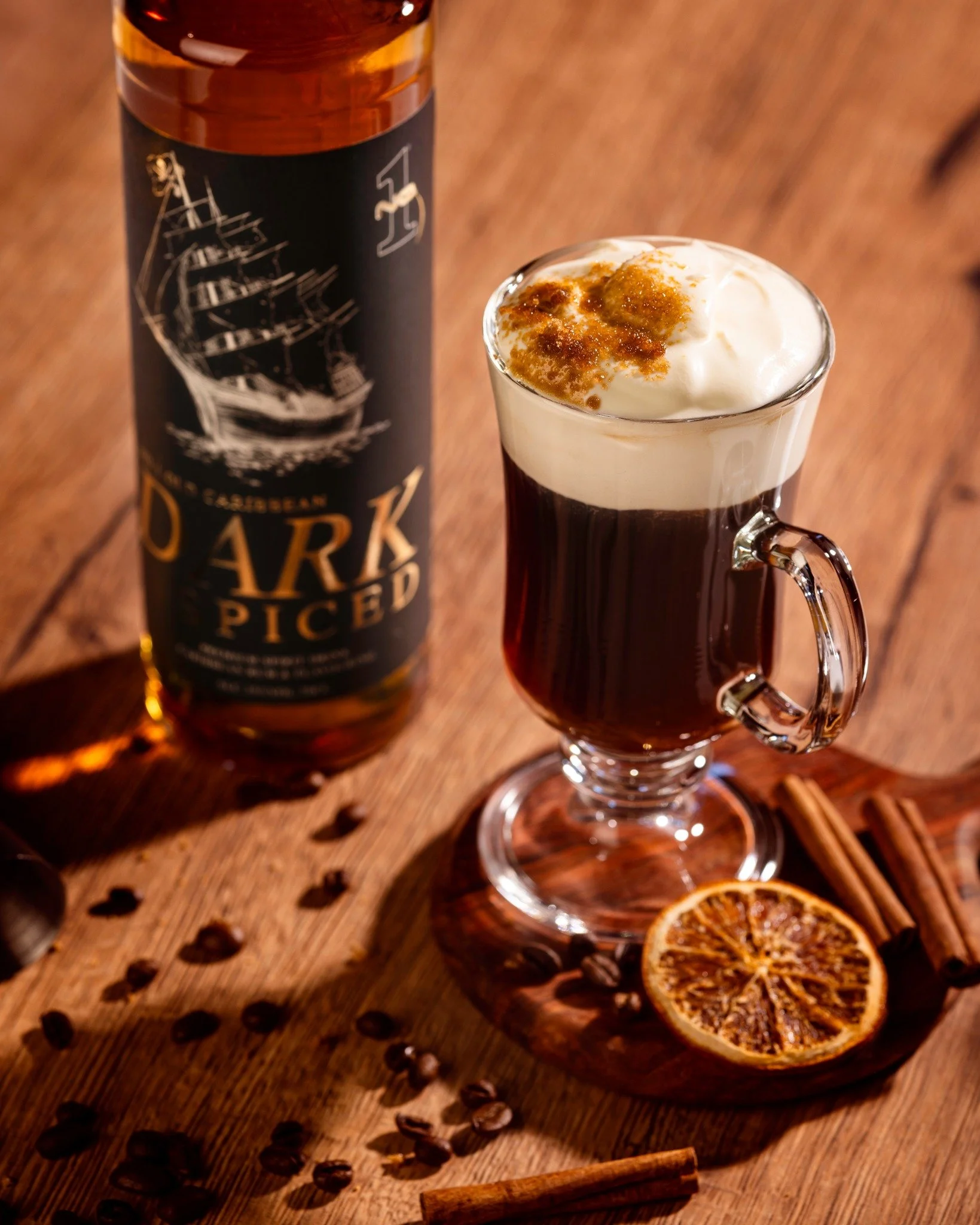 Caribbean Coffee - En kaffedrink som passar som avslut p&aring; middagen☕️

5 cl No.1 Old Caribbean Dark Spiced
2 dl starkt, hett kaffe
1 tsk brunt farinsocker
L&auml;ttvispad gr&auml;dde

Brygg kaffe, g&auml;rna med lite extra styrka.
R&ouml;r ihop 