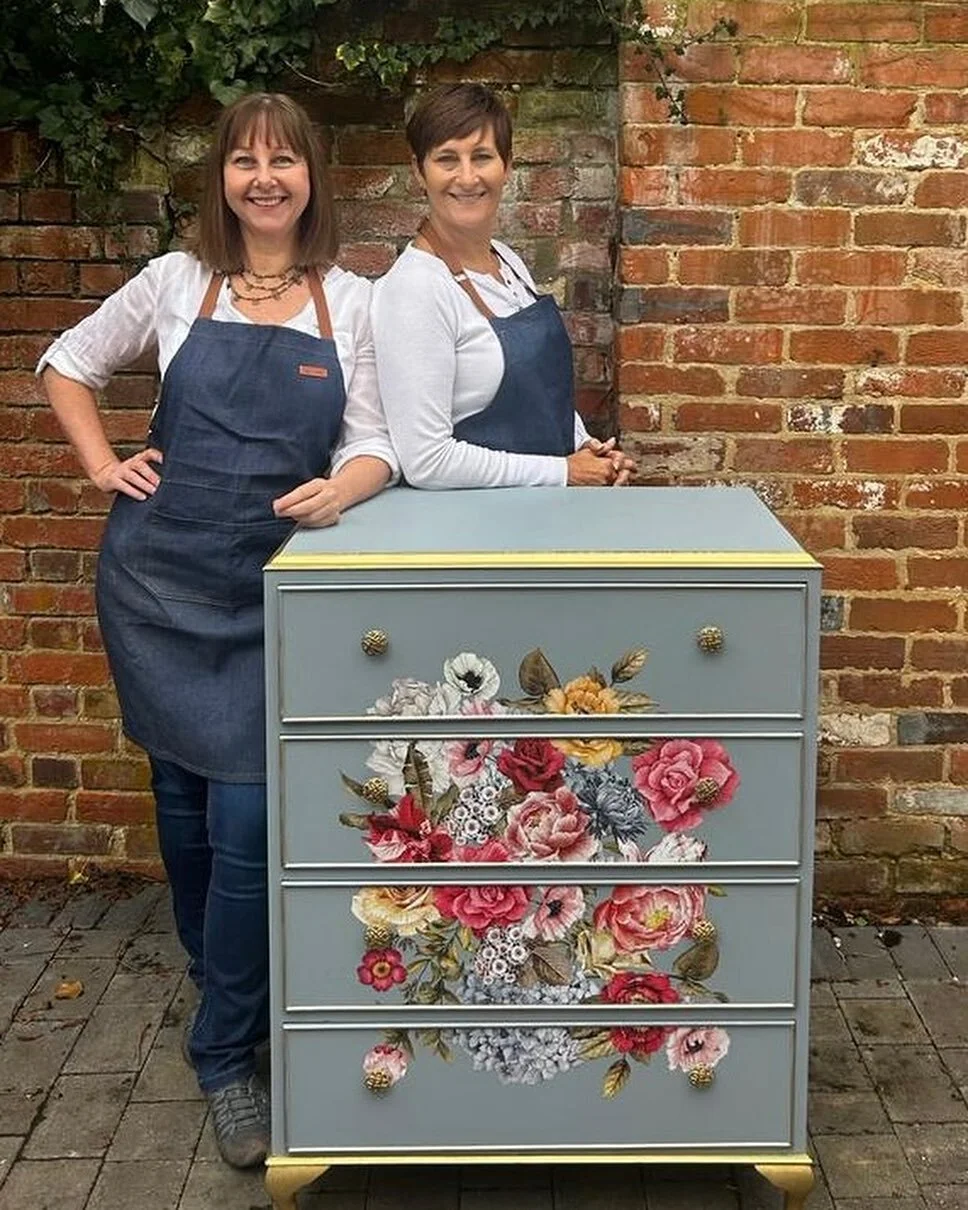 Noleen and I had a fun photo shoot on Sunday with two fab models , Claire and Robz . New business cards ordered and our website being updated with our furniture upcycling workshops #furnitureupcycling #hartleywintney #furnituremakeover  #workshops