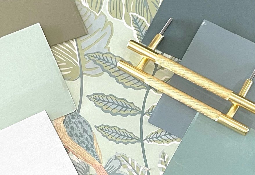 Been painting some colour swatches for a client who wants a corner unit and two wall cabinets painted in their new redesigned bathroom . Which colour would you choose ? The wallpaper is going in the corner unit #bathroomfurniture #upcycling #furnitur