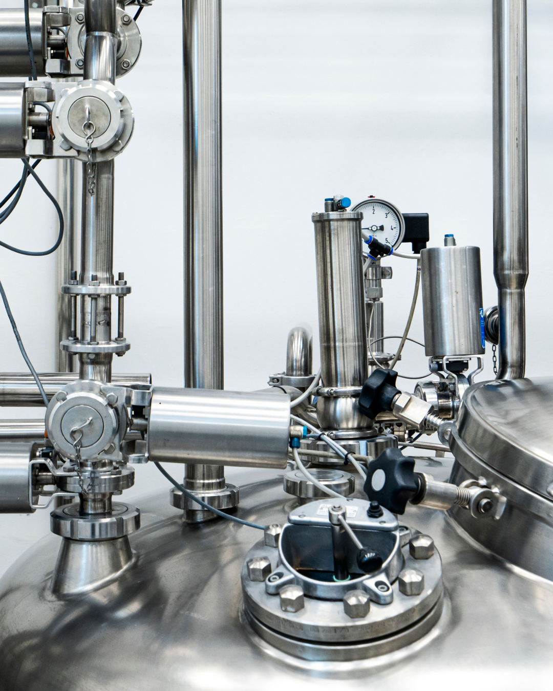 Contract Manufacturing Vs Private Label: A Practical Comparison
