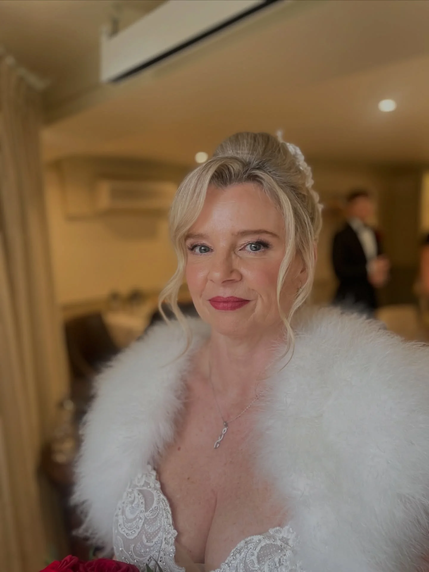 ✨ A New Year&rsquo;s Eve to remember! 🥂 💍  Happy anniversary you guys! #nyewedding #kentmakeupartist #kentweddings #kenthairstylist