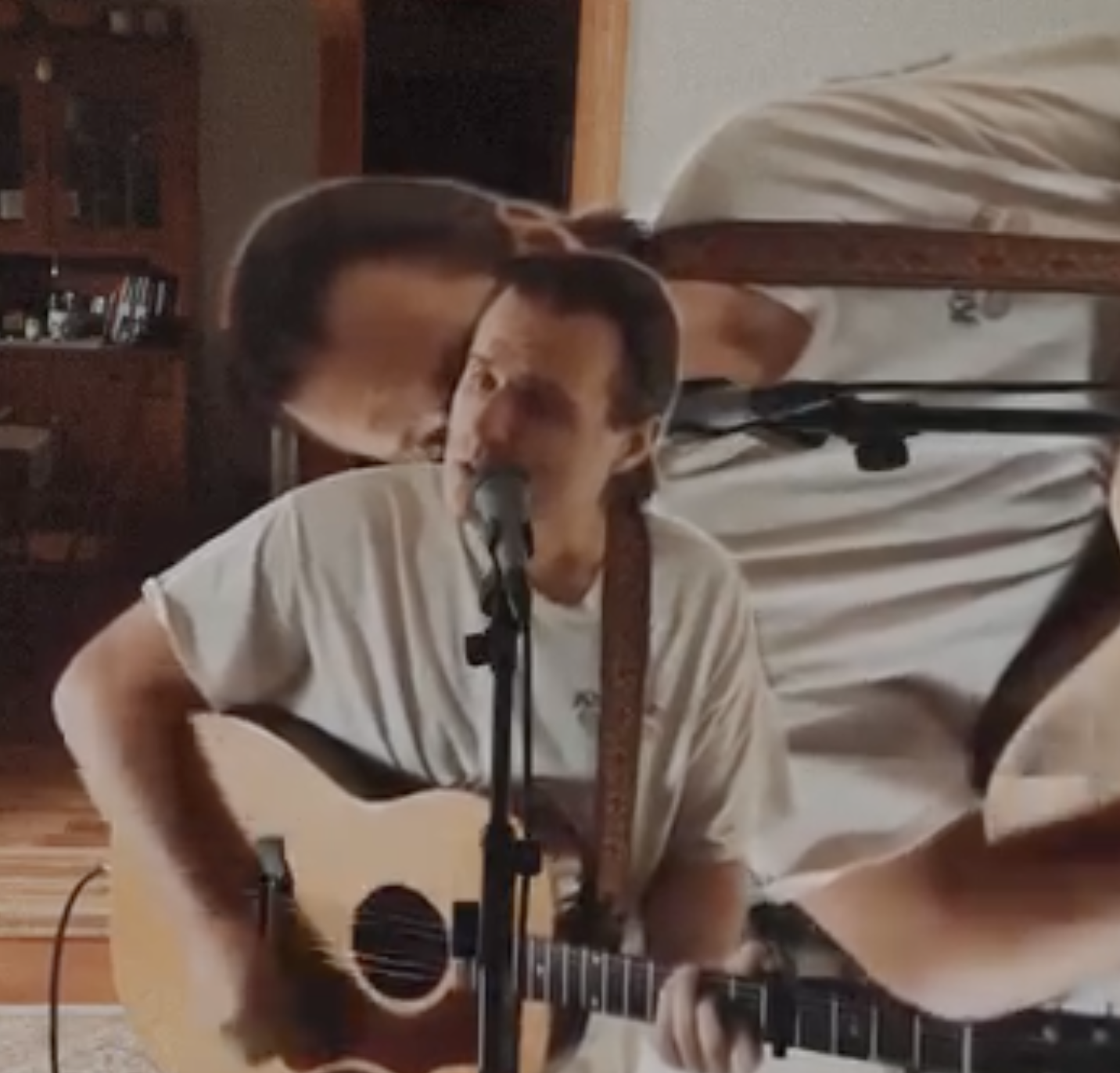 MIKE LUZ - Live Music at POPOVERS AT BRICKYARD SQ. 