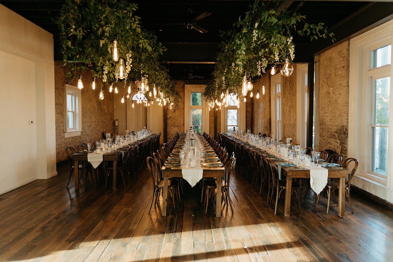 Edison Bulbs Wedding Reception Decor | Renowned Event Designs 
