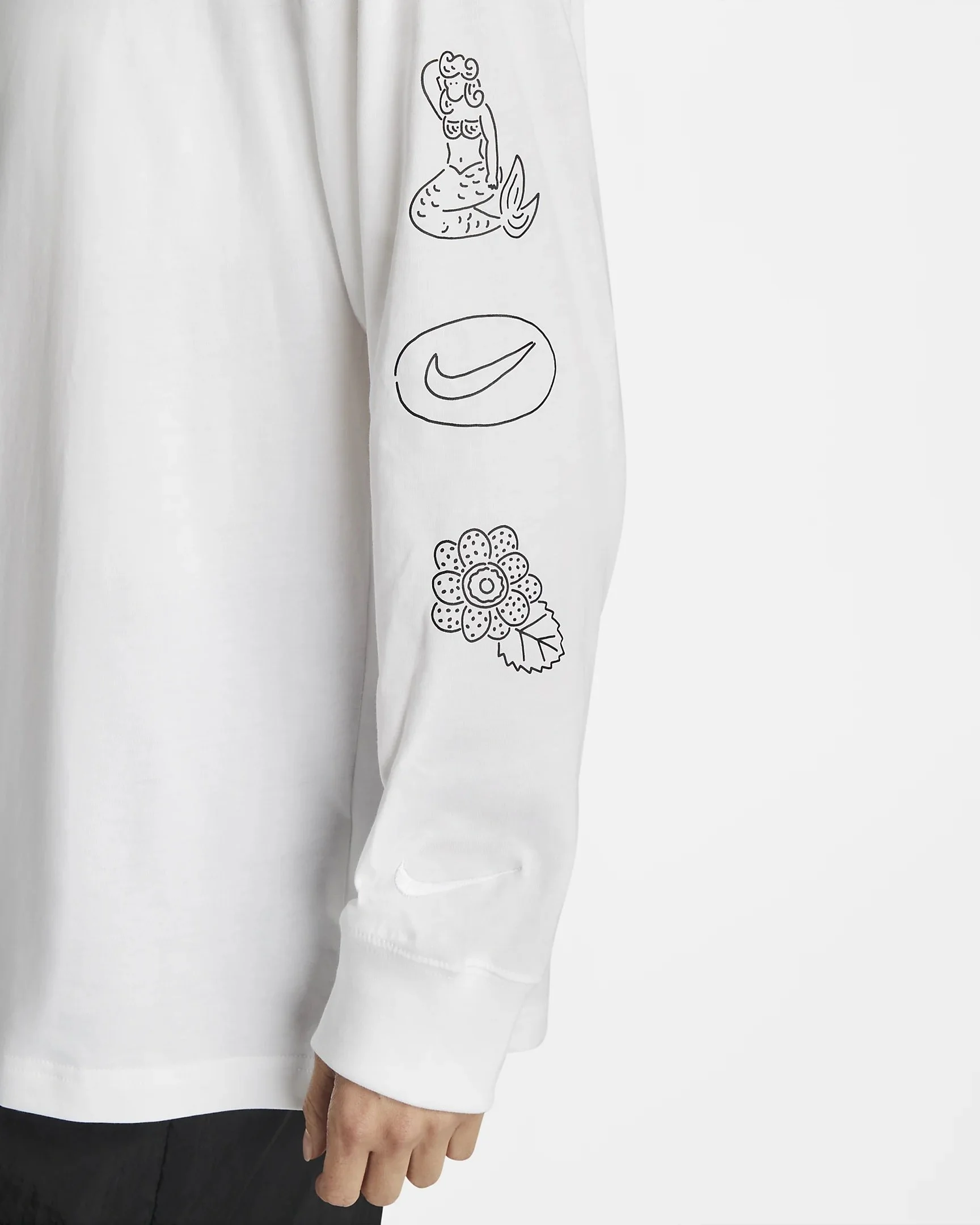 Long-sleeve T-shirt design for NIKE, graphic illustration by freelance illustrator Sayori Wada (outsourced)