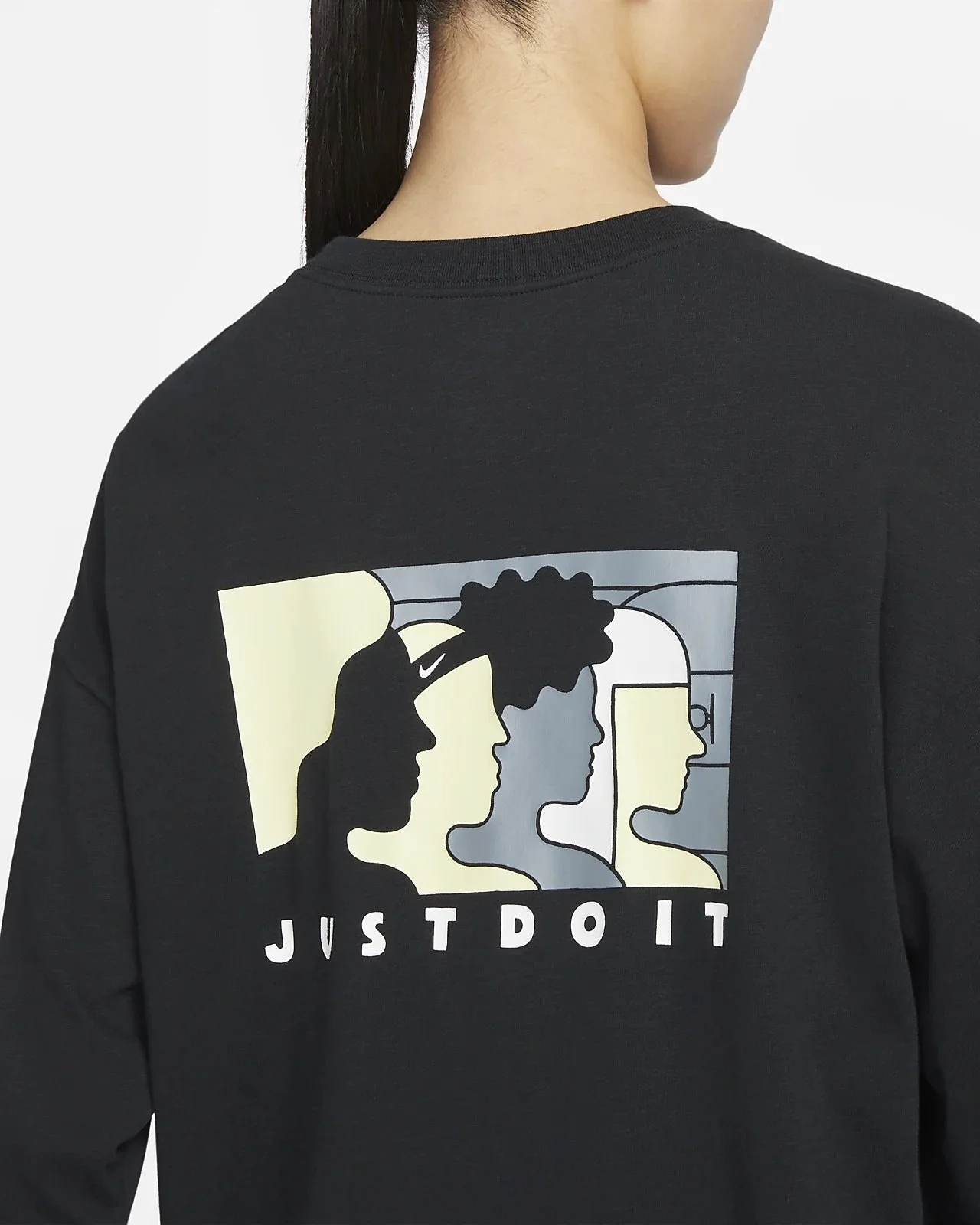 Long-sleeve T-shirt design for NIKE, graphic illustration by freelance illustrator Sayori Wada (outsourced)