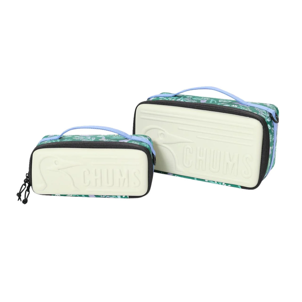 Pattern illustration for CHUMS Japan camping goods including tents and accessories by freelance illustrator Sayori Wada