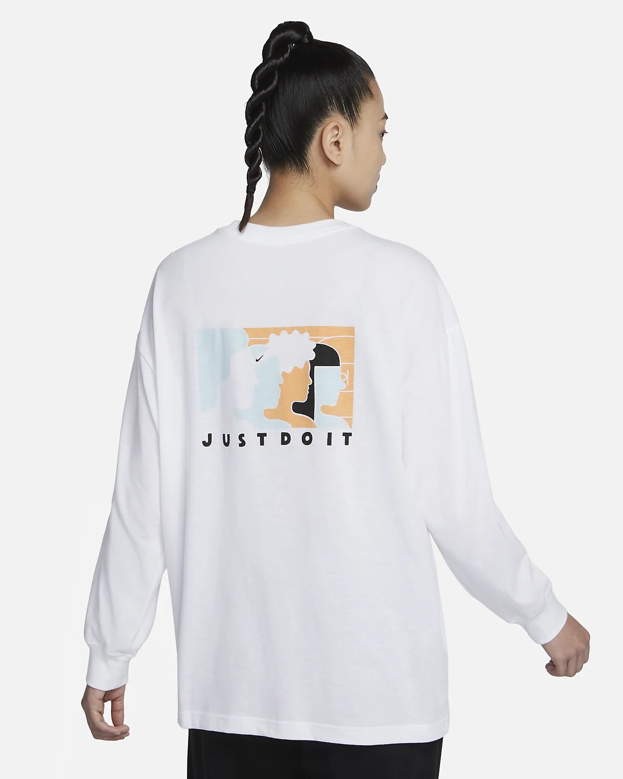 Long-sleeve T-shirt design for NIKE, graphic illustration by freelance illustrator Sayori Wada (outsourced)