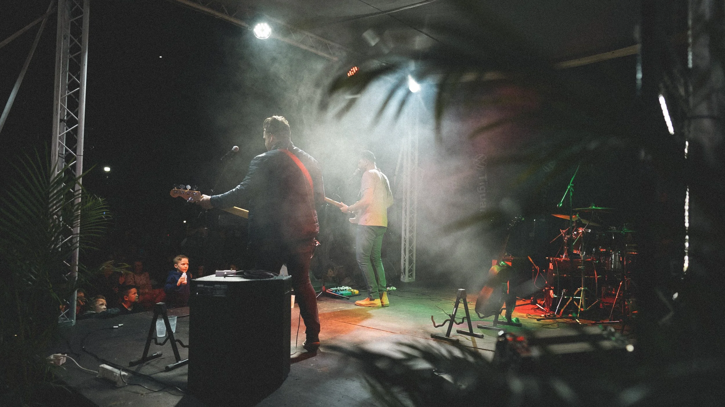 Band-6.jpg