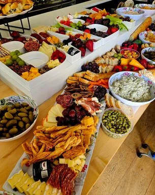 ItalicCatering_app buffet.jpg
