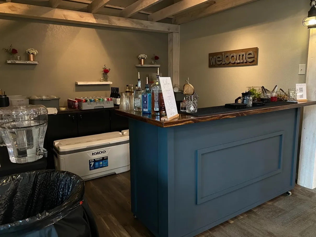 PortablePour_StraussCabin_bar setup.webp