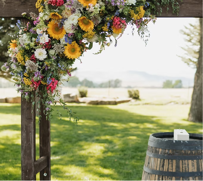 MomentS_wedding arch floral.png