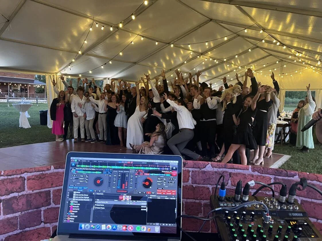 MES_ wedding_DJ.jpeg