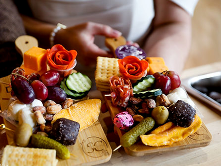 SociallyCurated_single-serve board.png
