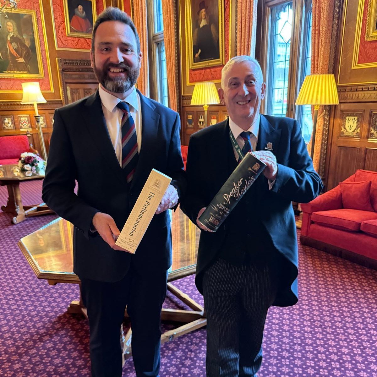 I popped into the @commons_speaker's Study in the Palace of Westminster this week with a very special local connection in hand, the official @ukhouseofcommons whiskies, The Parliamentarian and Speaker Hoyle&rsquo;s Select , both specially selected an