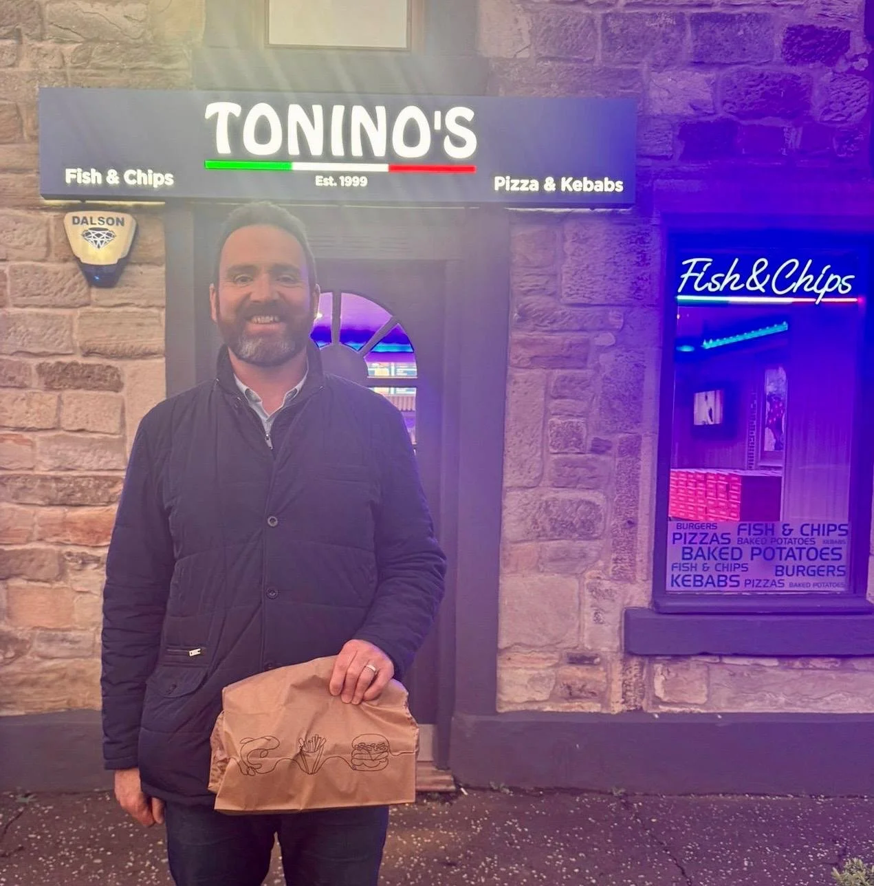 No better way to round off the week than a stop at Toninos Mid Calder, the brilliant family-run takeaway serving the local area since 1999. I went for a classic: fish and chips with a couple of pickled eggs on the side. 🐠🍟🥚

What&rsquo;s your go-t