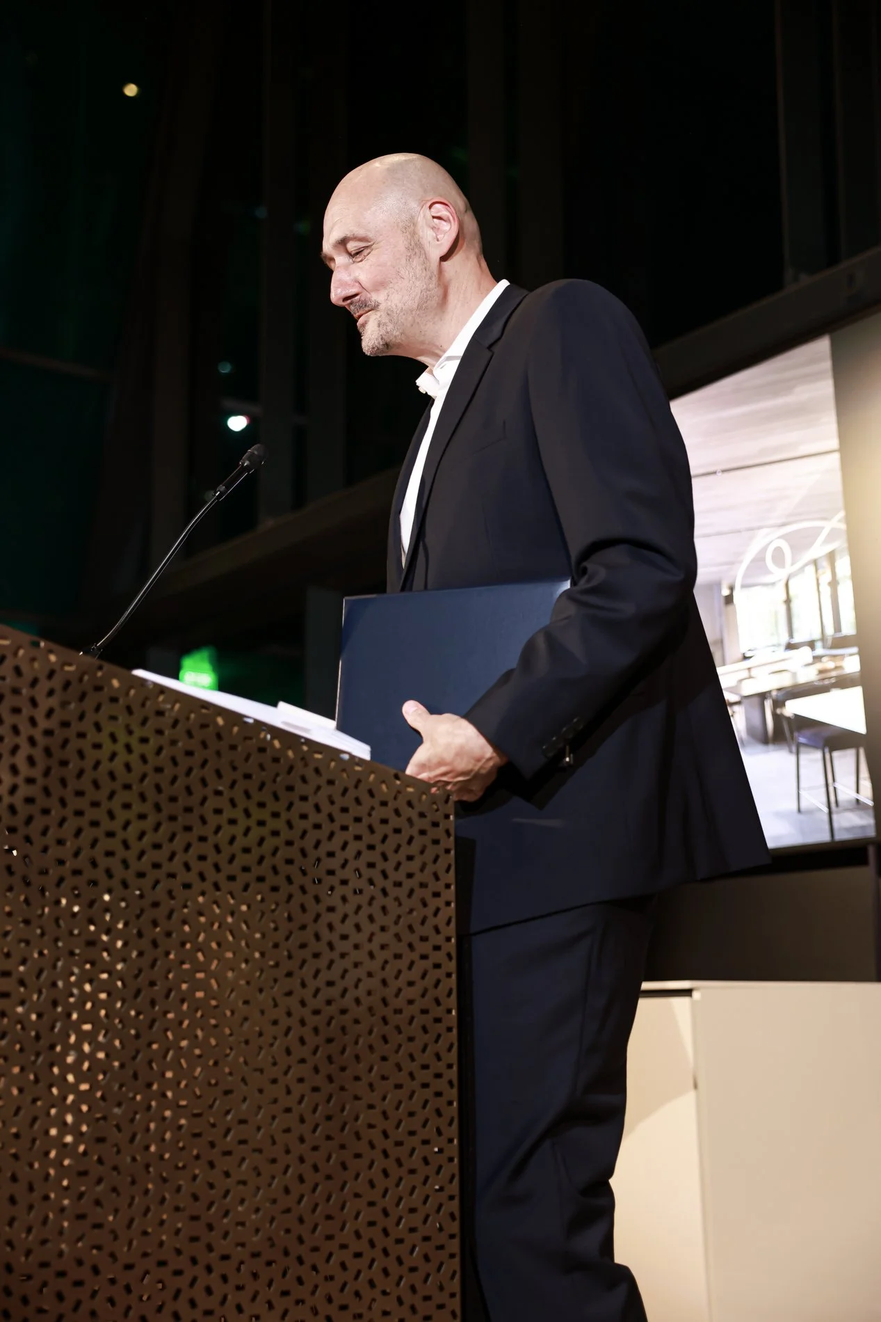 IMGL1175.jpg