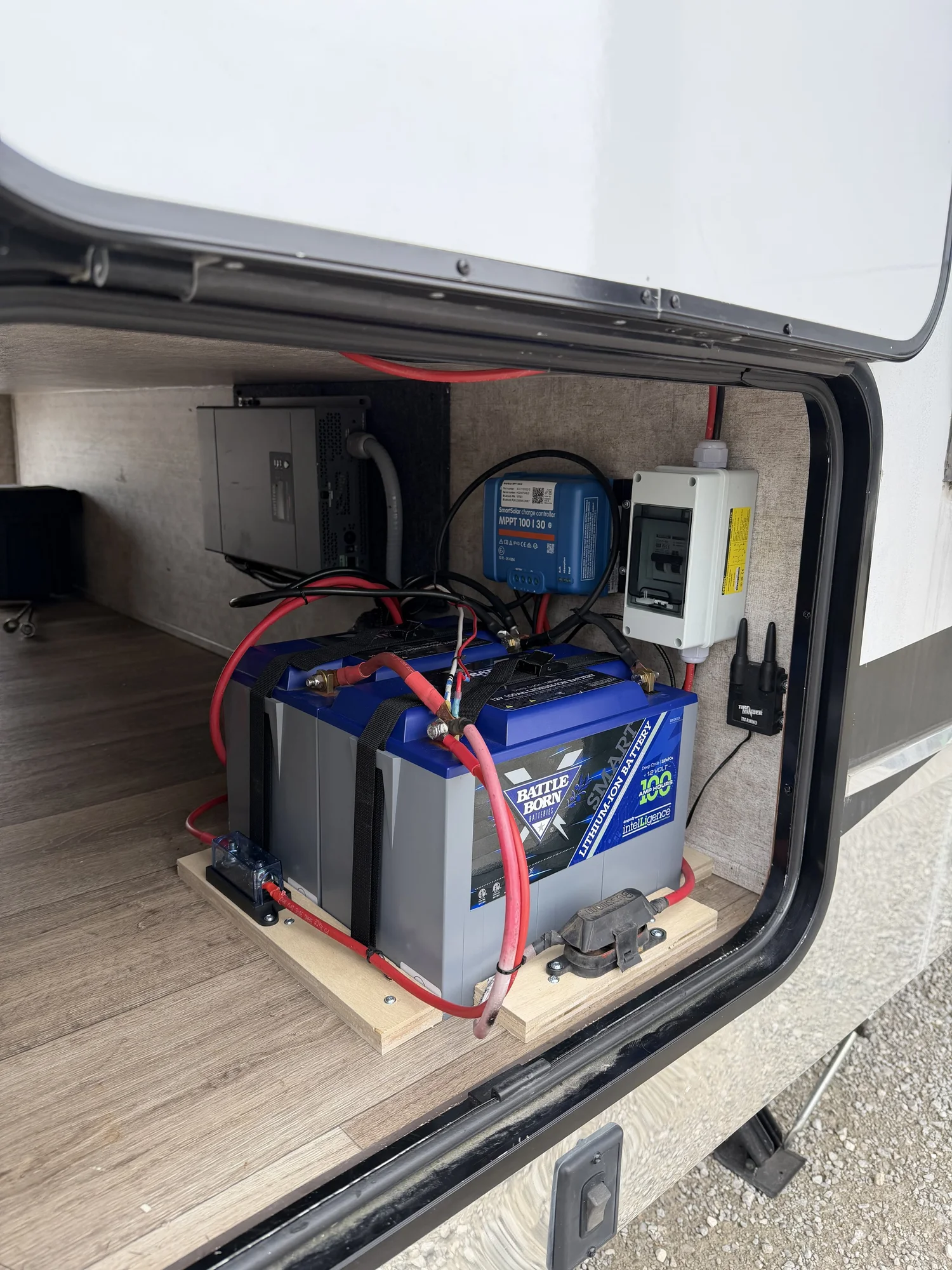 Lithium batteries, solar controller, inverter, and electrical equipment installed in an RV