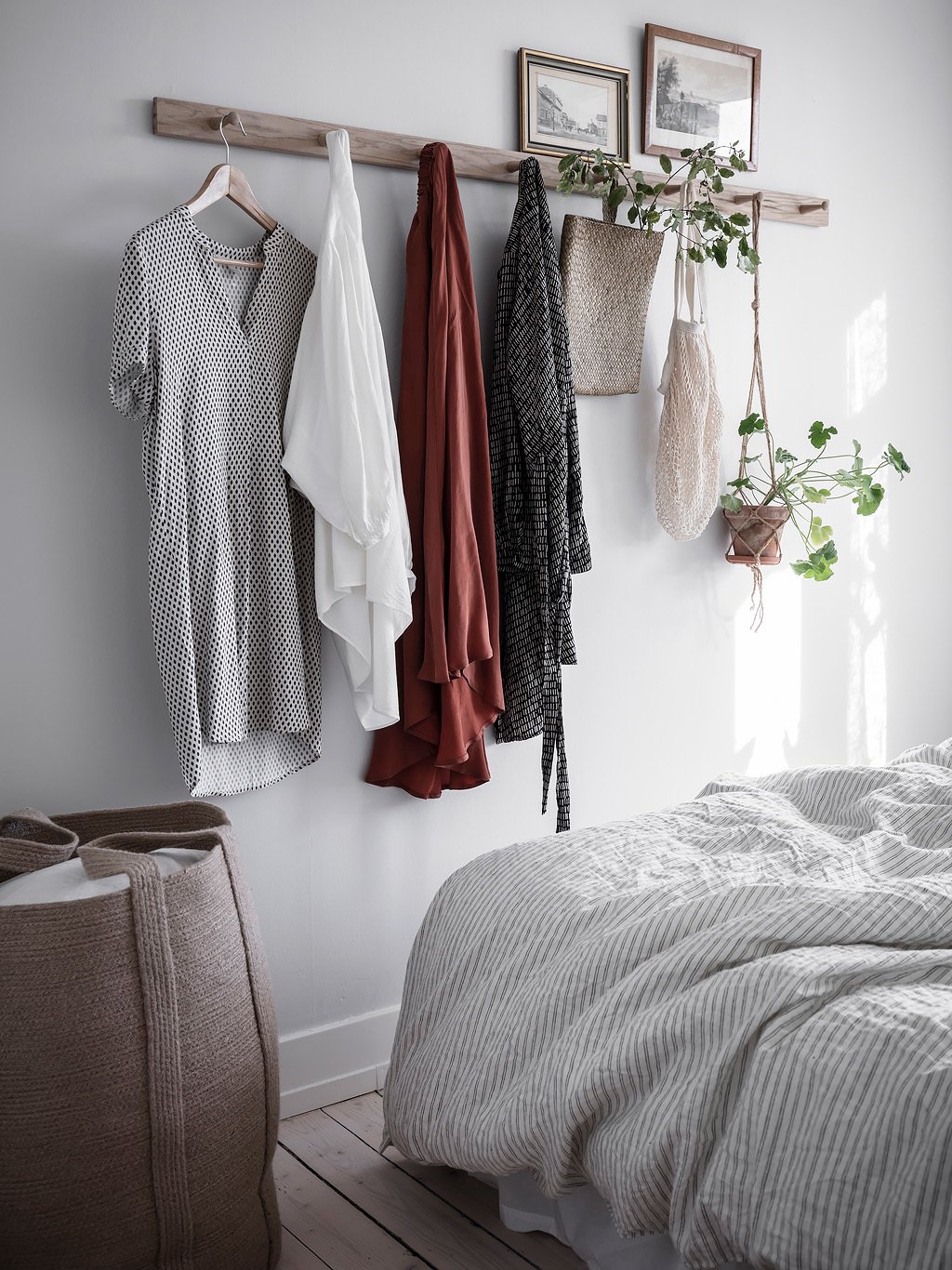 bedroom rack clothes scandinavian.jpg