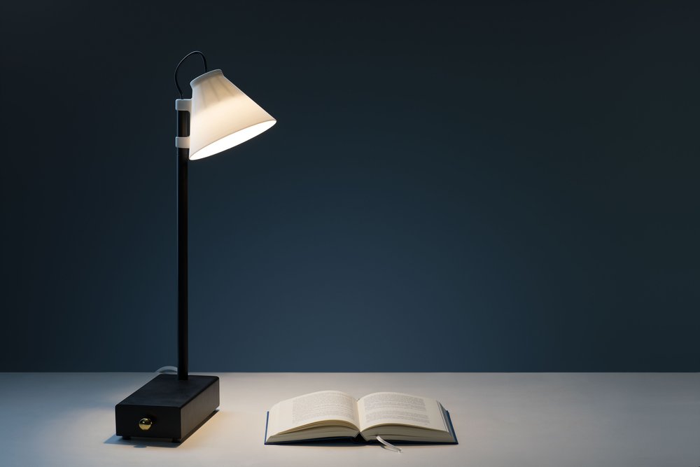 offline-lamp-book-side.jpg