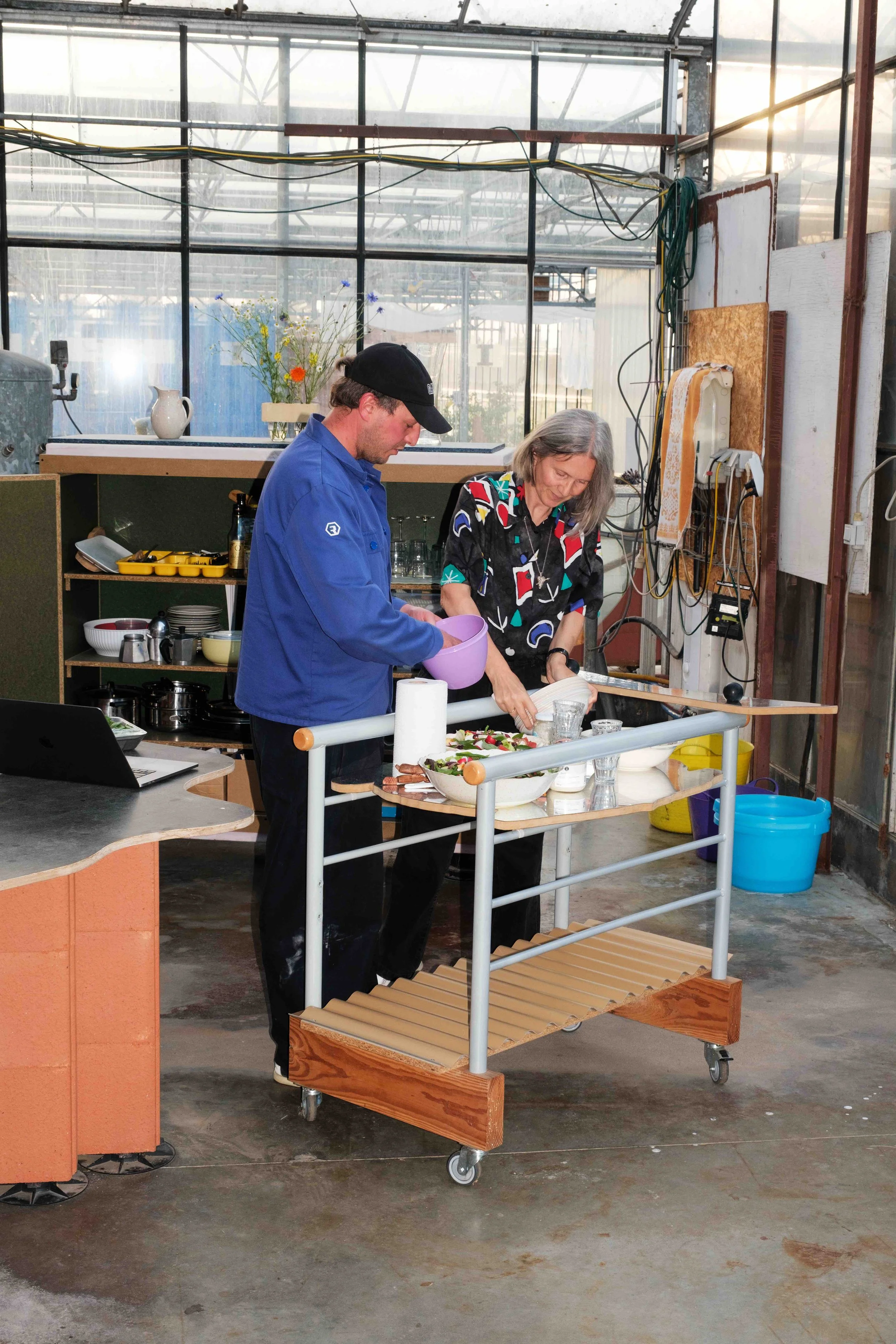 STAND VAN ZAKEN - Serra - p. Max Creasy5.jpg