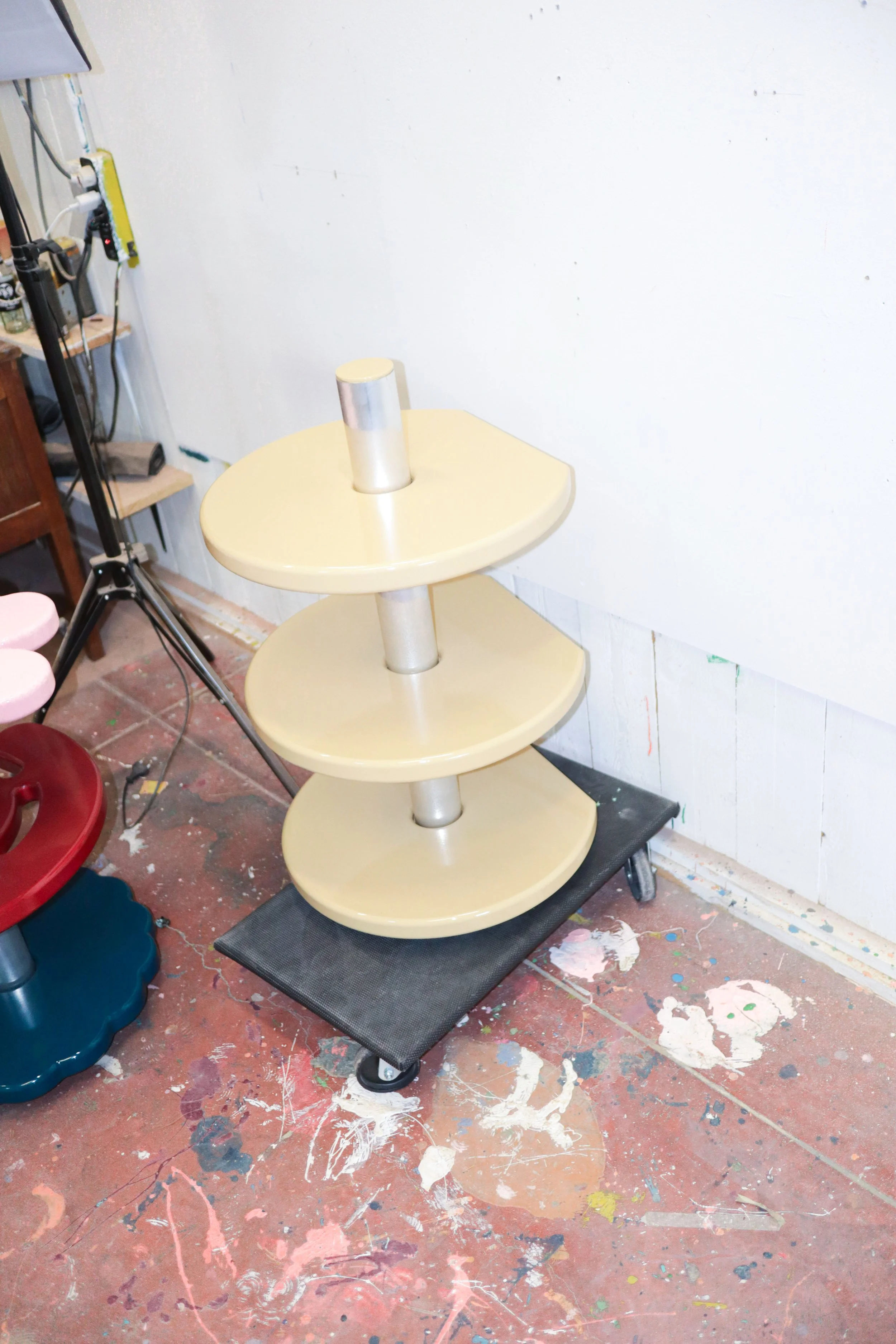 Jord Lindelauf_808_pedestal .jpg