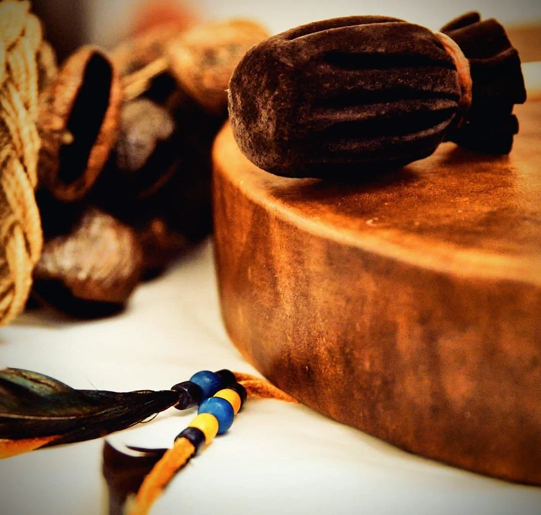 Reiki practitioner at Reiki Azul in Saint-Hubert offering private energy healing sessions in a calm wellness space.
