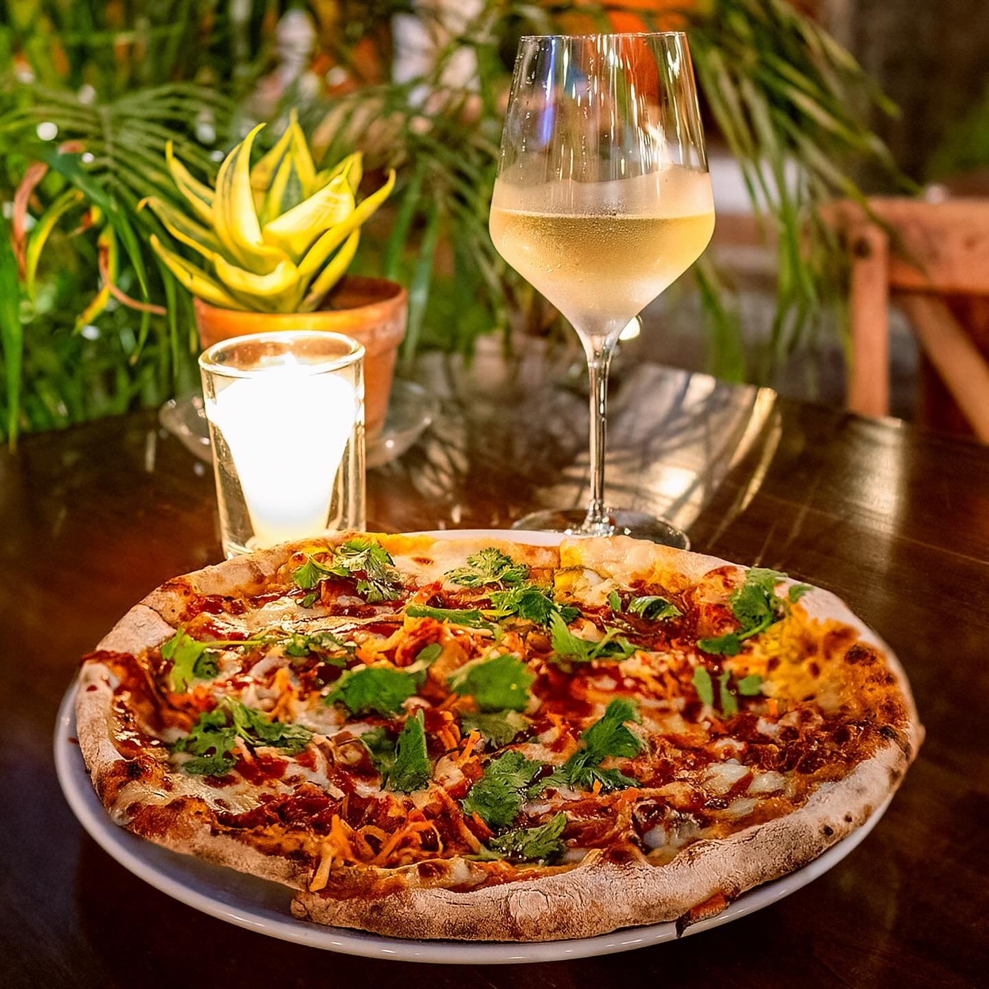 🎶 Enjoy live music with dinner and drinks in our outdoor garden. All performances are from 8-10PM featuring different artists each night. Visit our website casitagarden.com for the full live music calendar and reservations. 

COMING UP!

🌺 Performi