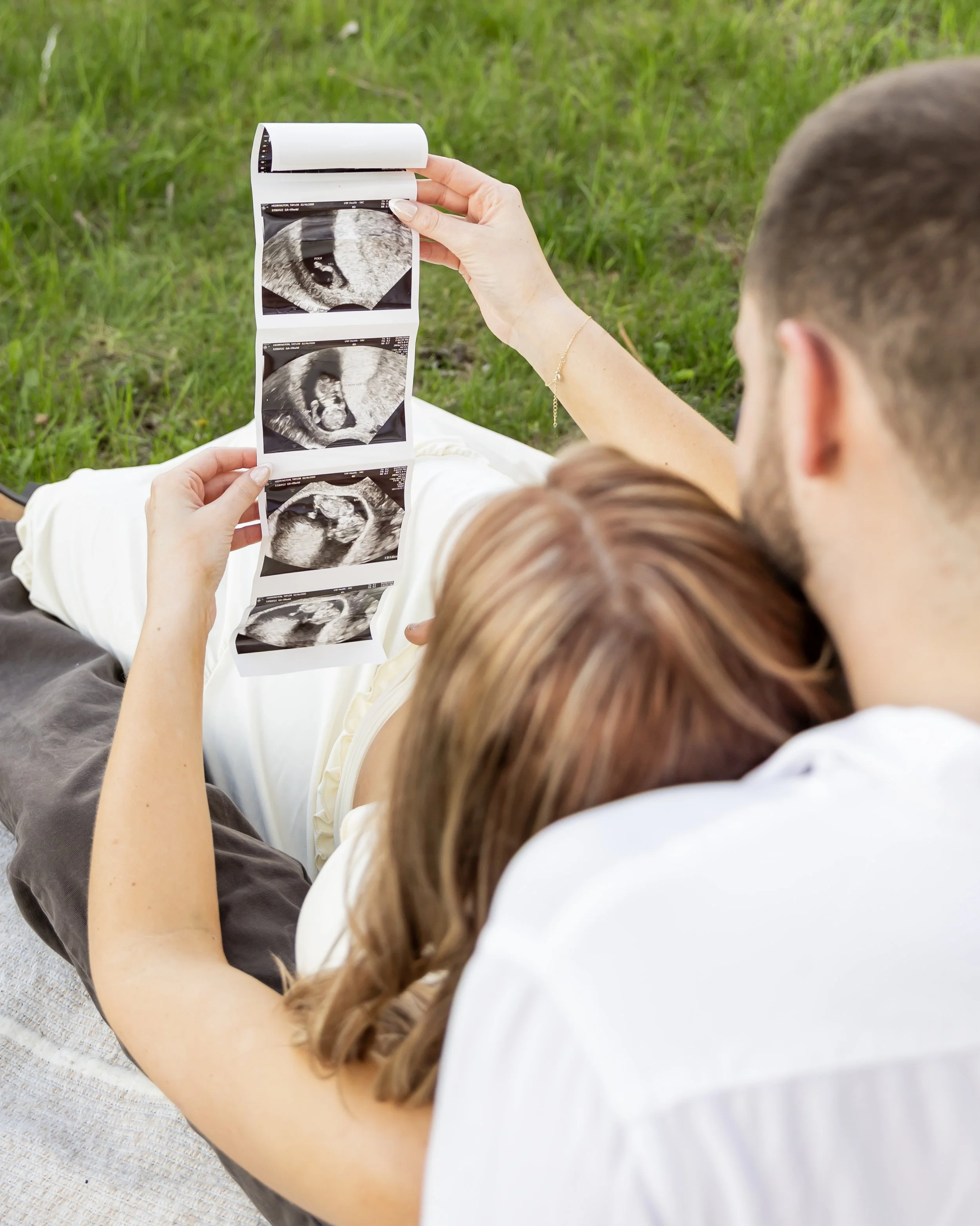 taylorandzachbabyannouncement35.jpg