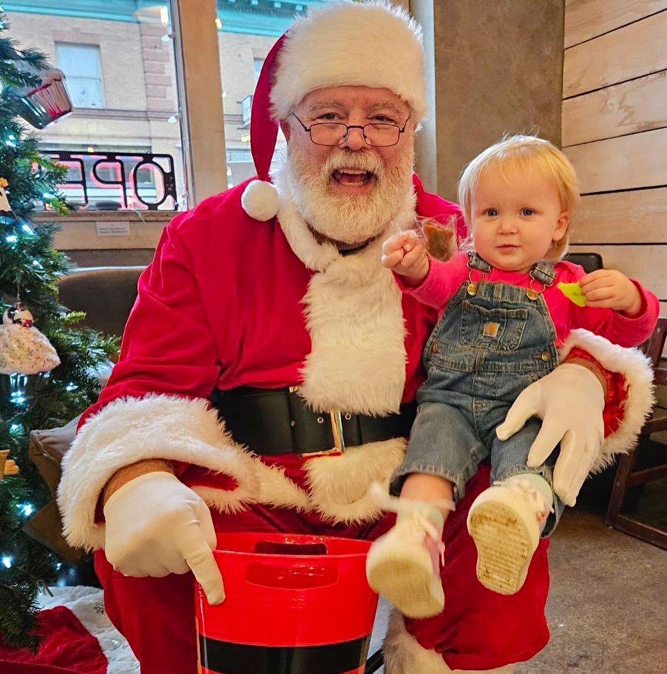 Friday, December 22 will be our last night of the 2023 season! Come by for a complementary hot cup of cocoa and a chocolate chip cookie! Santa Claus will be here from 5-7pm taking photos with the children! Take in the sights and sounds of the season 