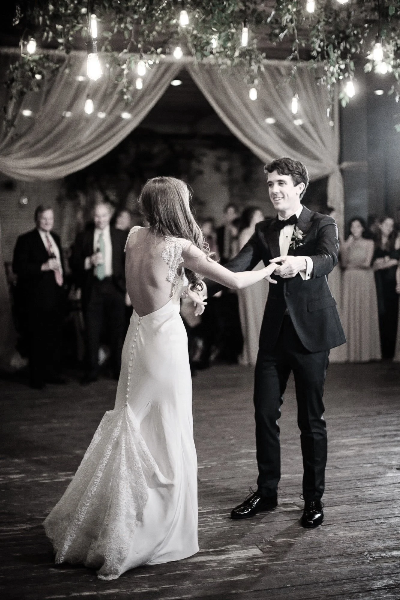 afton-travers-wedding-firstdance-115-6145834-0816-2000.jpg