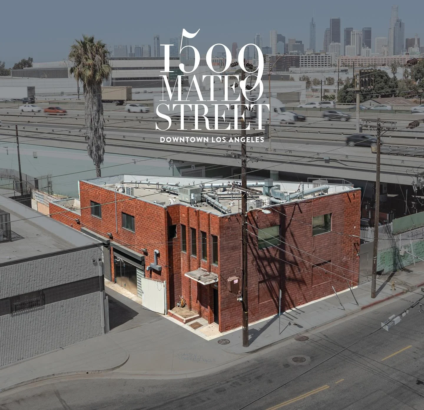 JUST LISTED // 1509 Mateo St, DTLA Creative Compound
Formerly planned to be a private club, the free standing, gated compound is ideal for an entertainment venue, culinary hotspot, or unique creative space. This is a one-of-a-kind property ready for