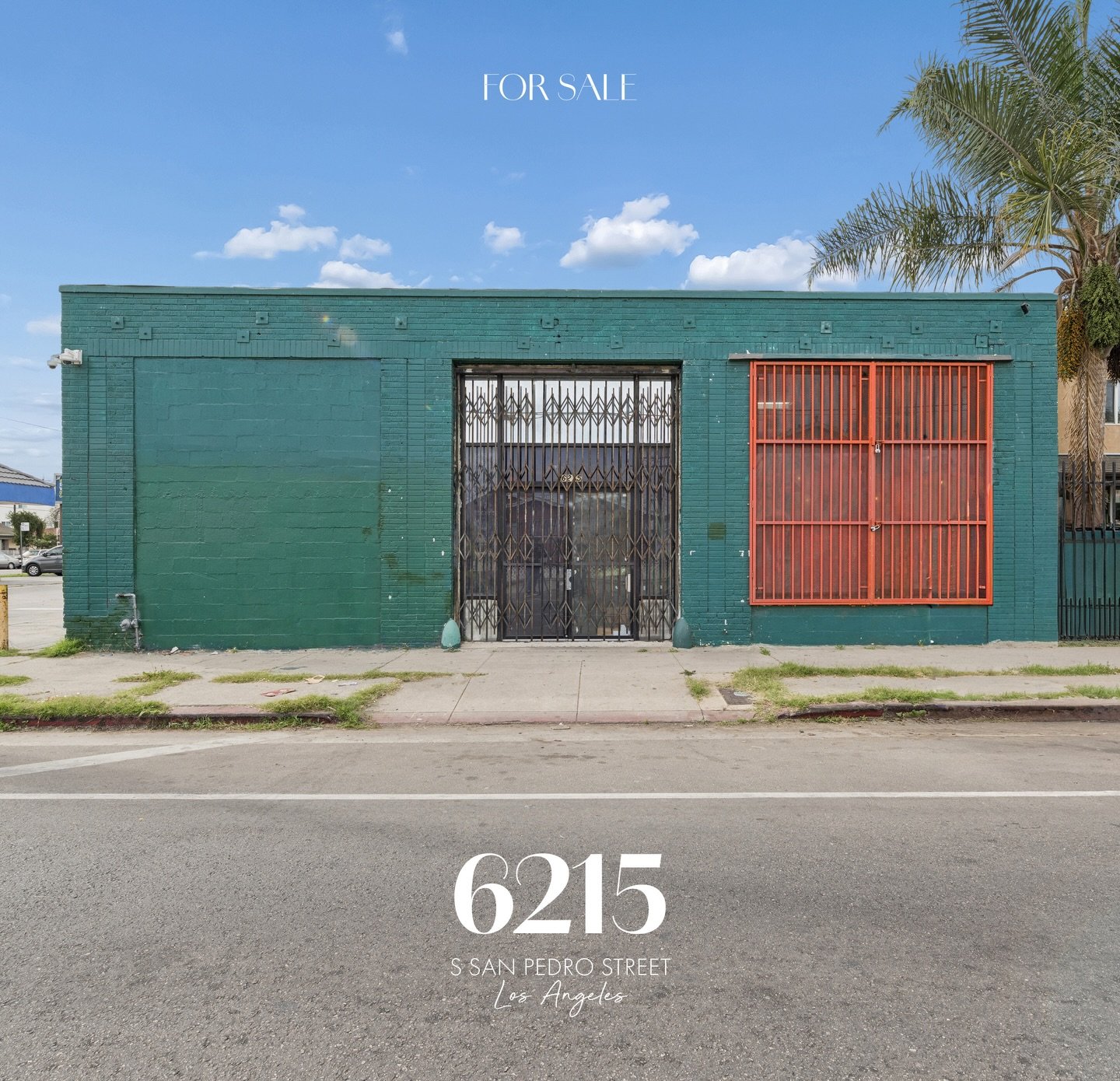 FOR SALE: Owner-User Live/Work Industrial Space
📍6215 S San Pedro Street, Los Angeles, CA

Open, flexible mixed-use / industrial space featuring high wood beam ceilings, concrete floors, exposed brick wall details, kitchenette, two bedrooms or priva