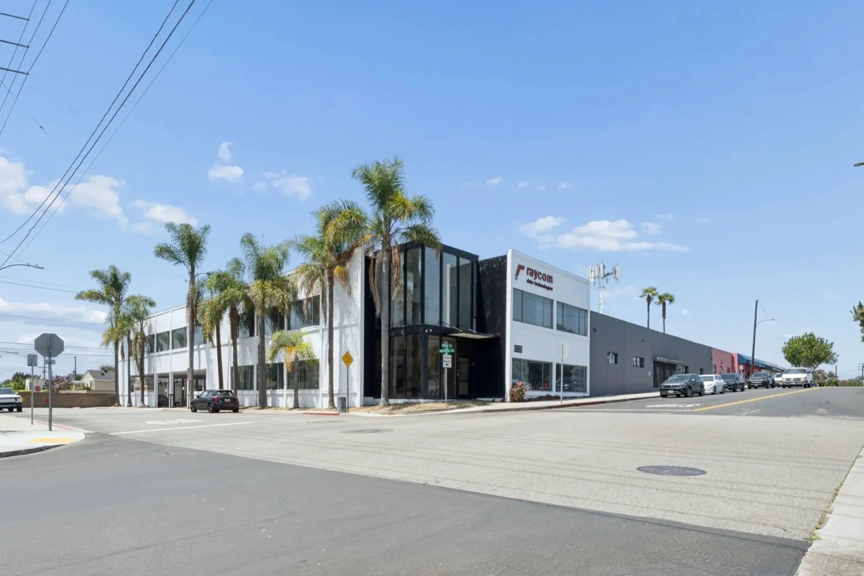 FOR SALE
1320 E Imperial Ave, El Segundo
Owner-User Opportunity | 2 Story Building