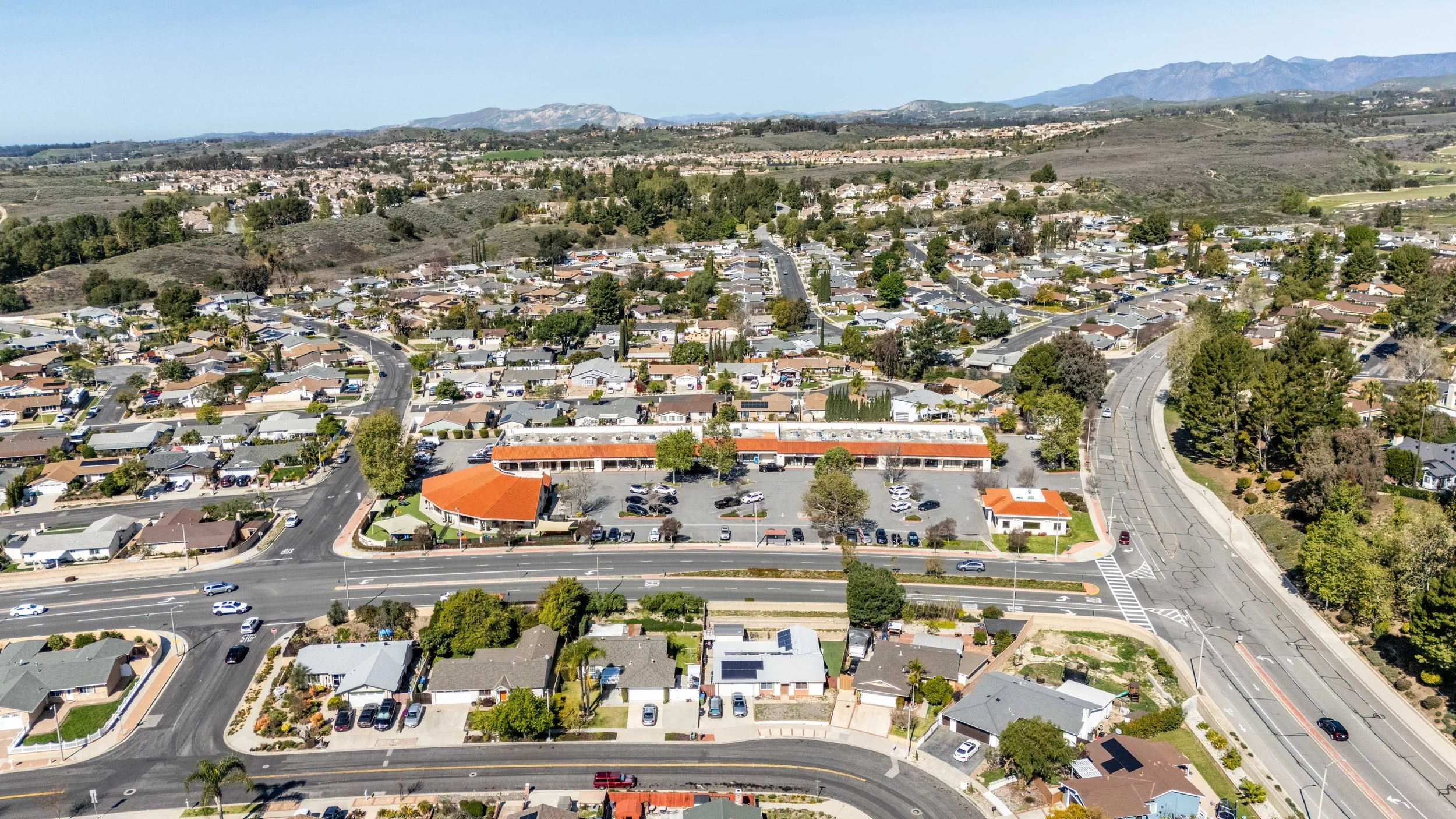 FOR SALE
14711 Princeton Ave, Moorpark
100% Leased Retail Shopping Center