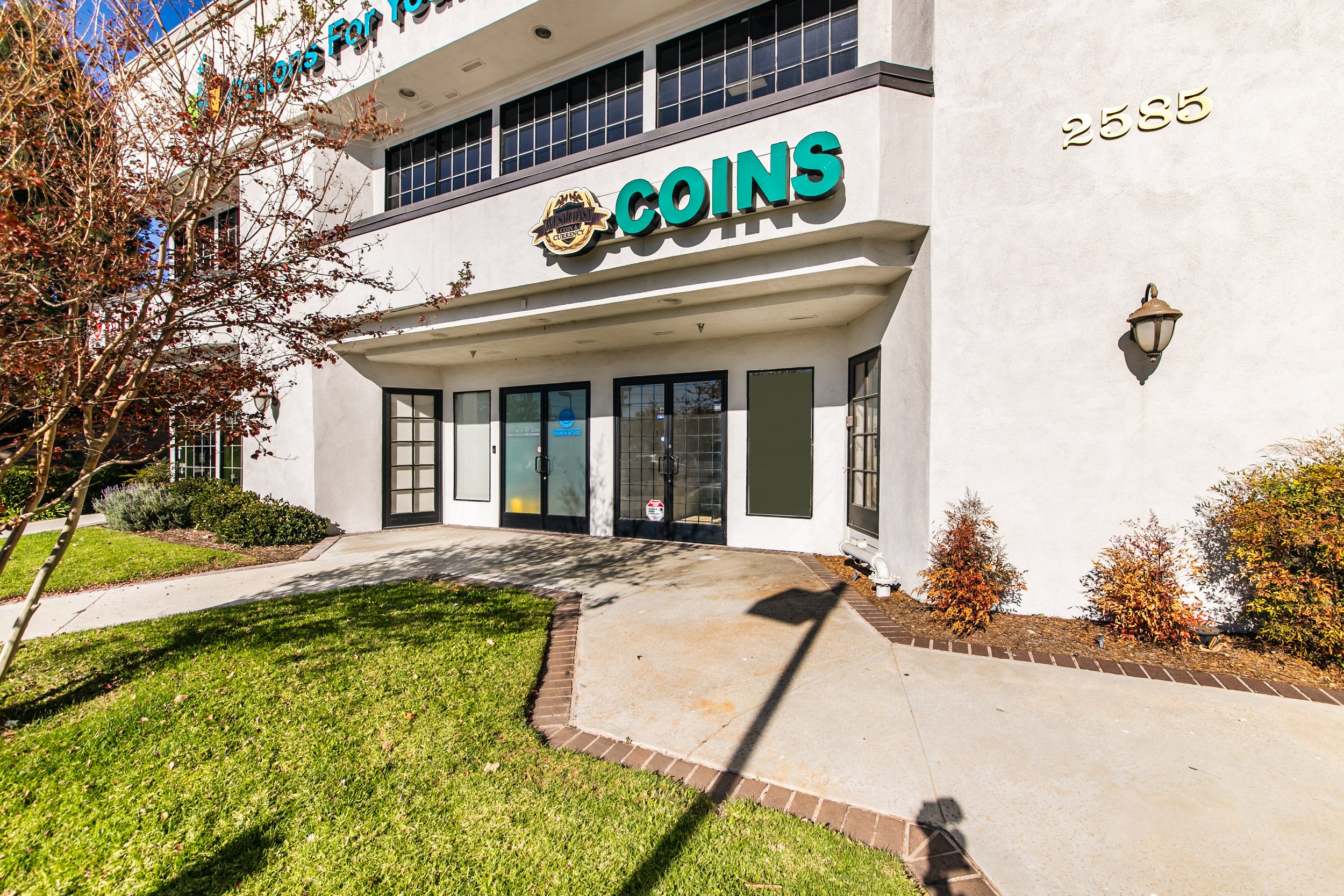 FOR LEASE
2585 Cochran St, Simi Valley
Ground Floor Retail Space