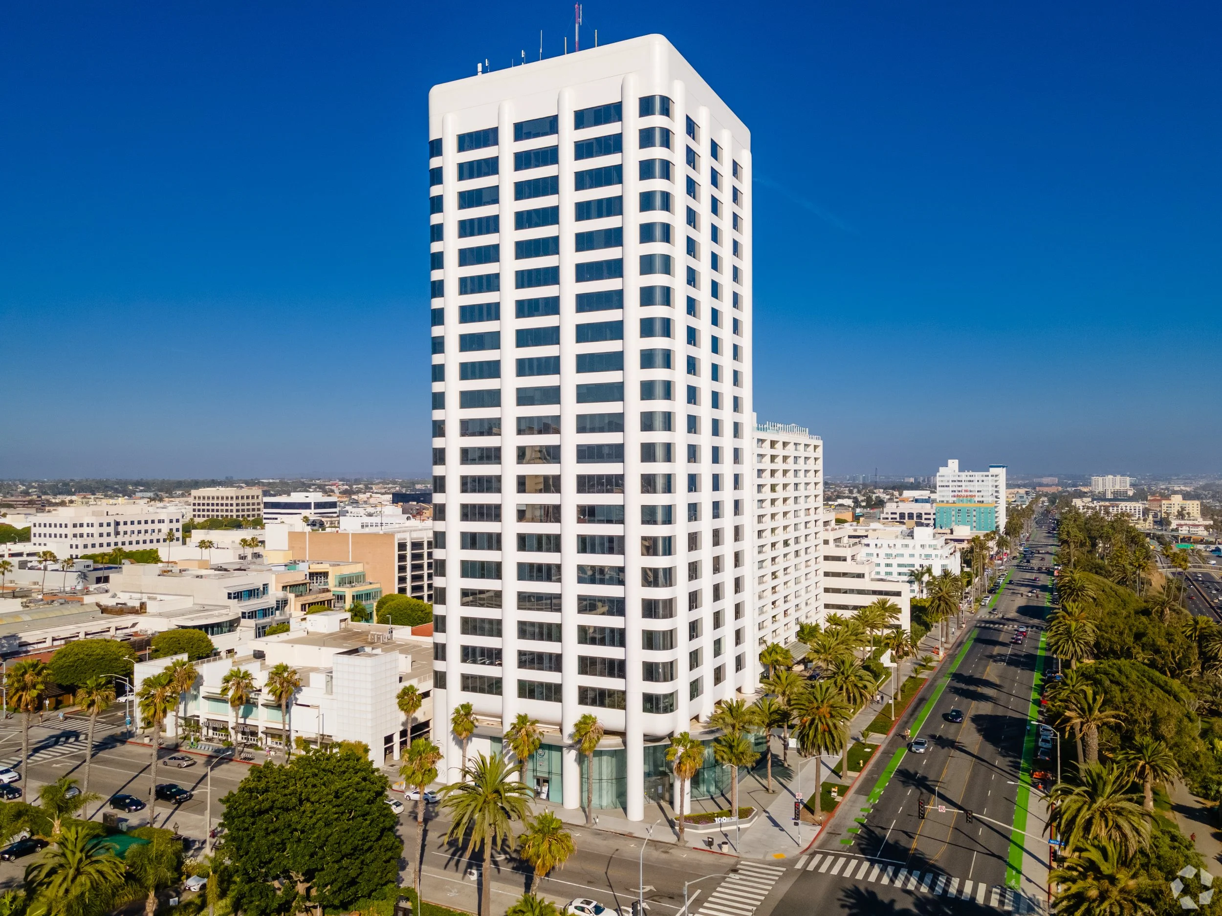 FOR LEASE
100 Wilshire Blvd, Santa Monica
Office Sublease with Prime Ocean Views