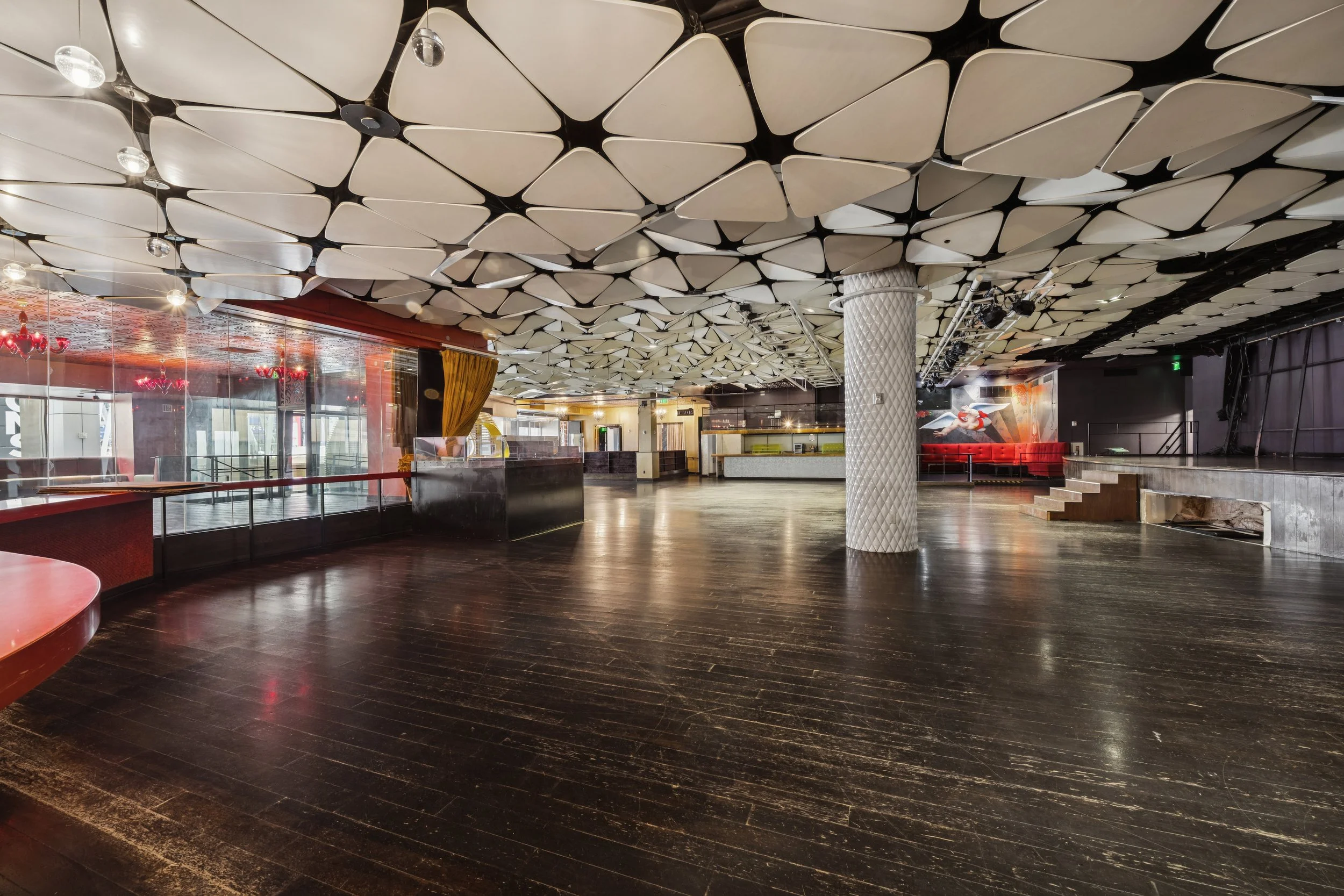 FOR LEASE
L.A. LIVE - Suite 36, DTLA
Nightclub / Live Music Venue