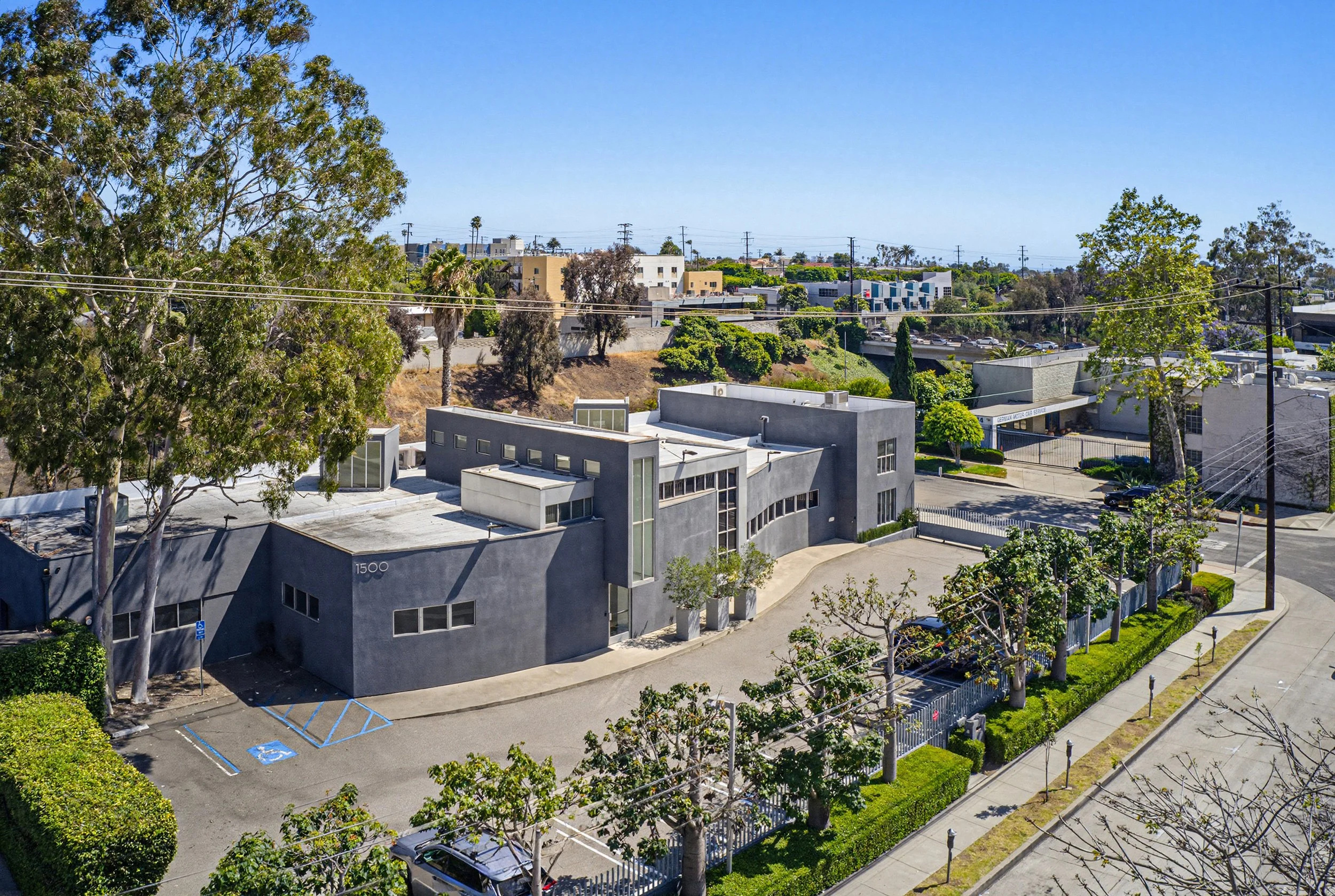 FOR SALE
1500 Olympic Blvd, Santa Monica
Creative Office | Flex | Showroom | HQ